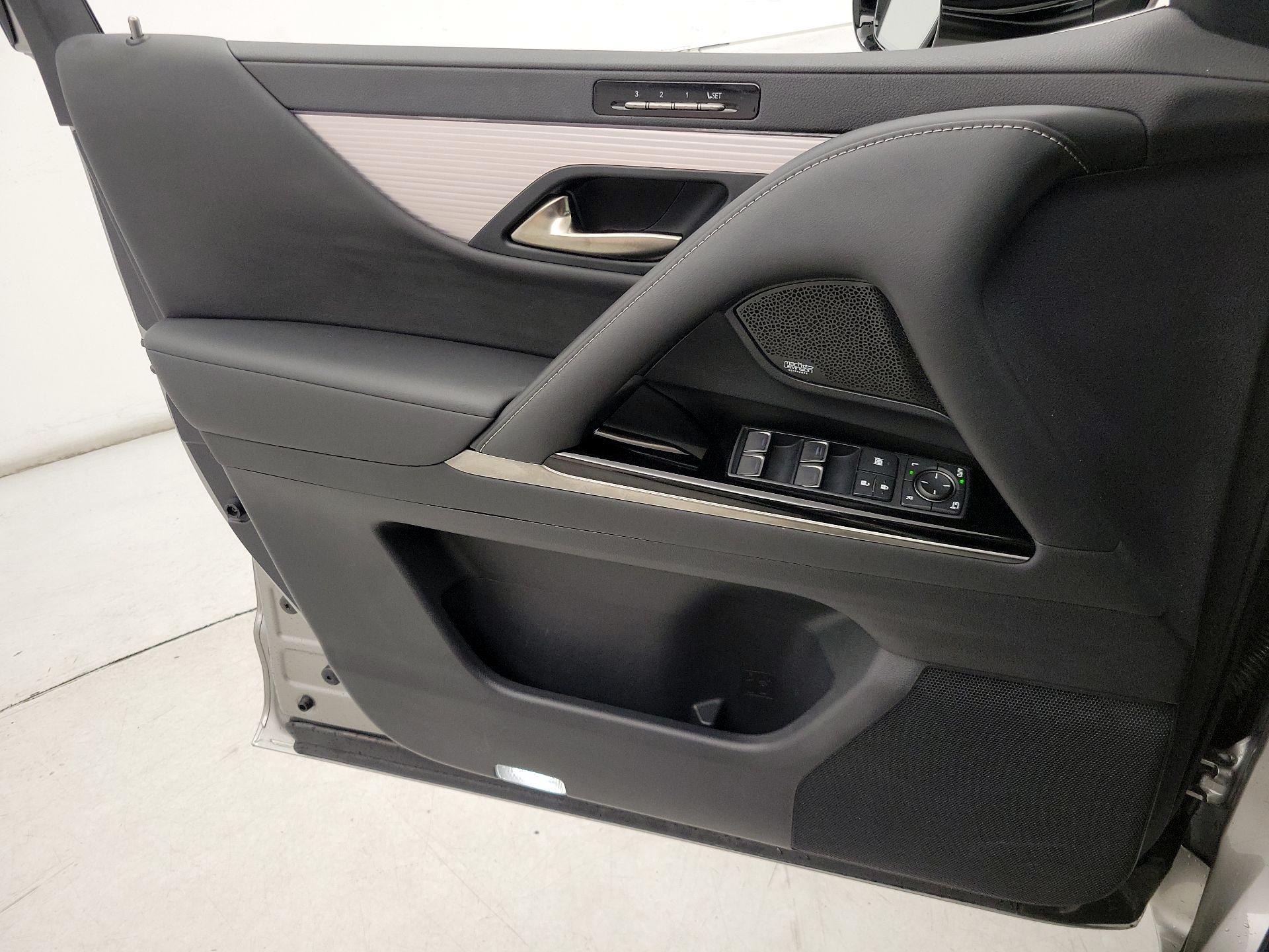 Thumbnail: 2022 Lexus LX - 12