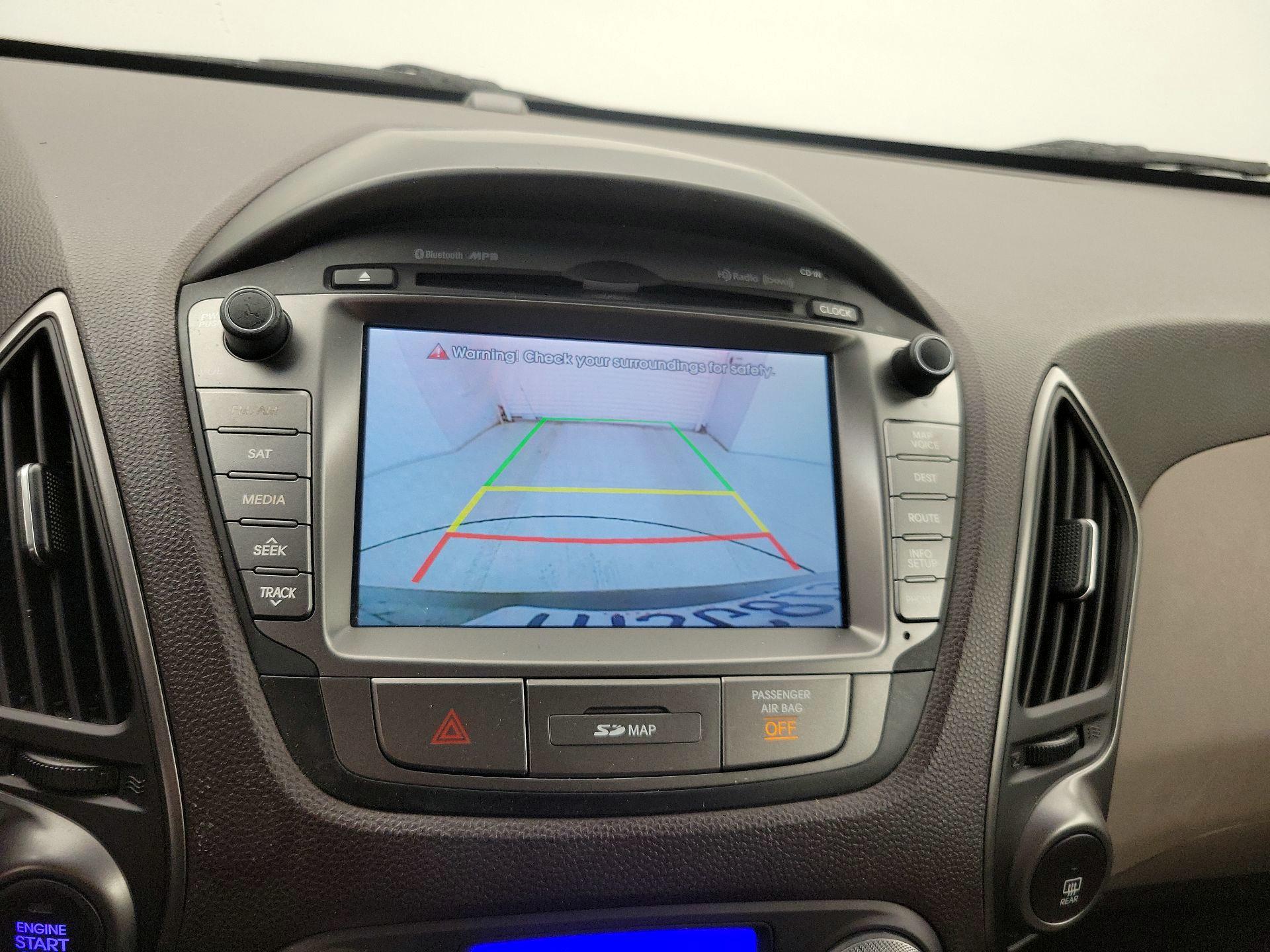 Thumbnail: 2015 Hyundai Tucson - 15