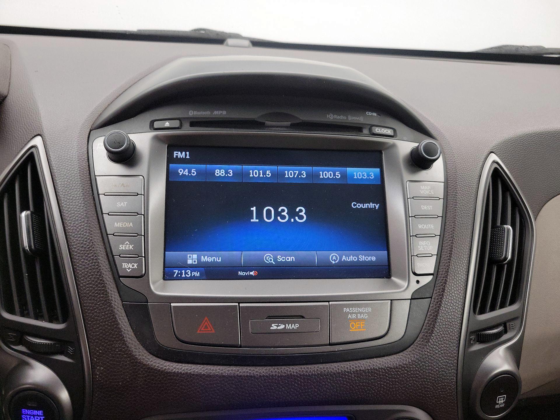 Thumbnail: 2015 Hyundai Tucson - 16