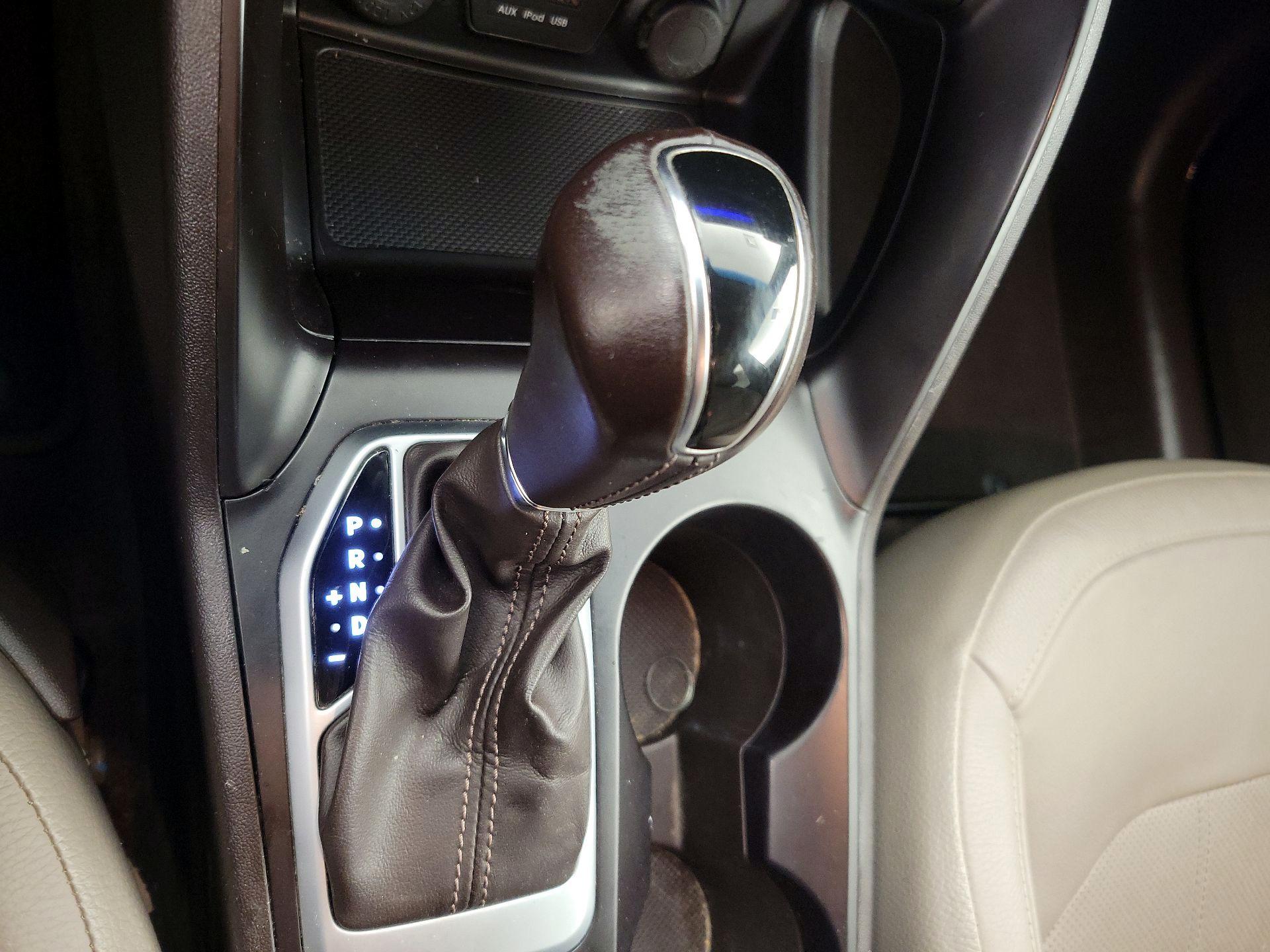 Thumbnail: 2015 Hyundai Tucson - 18