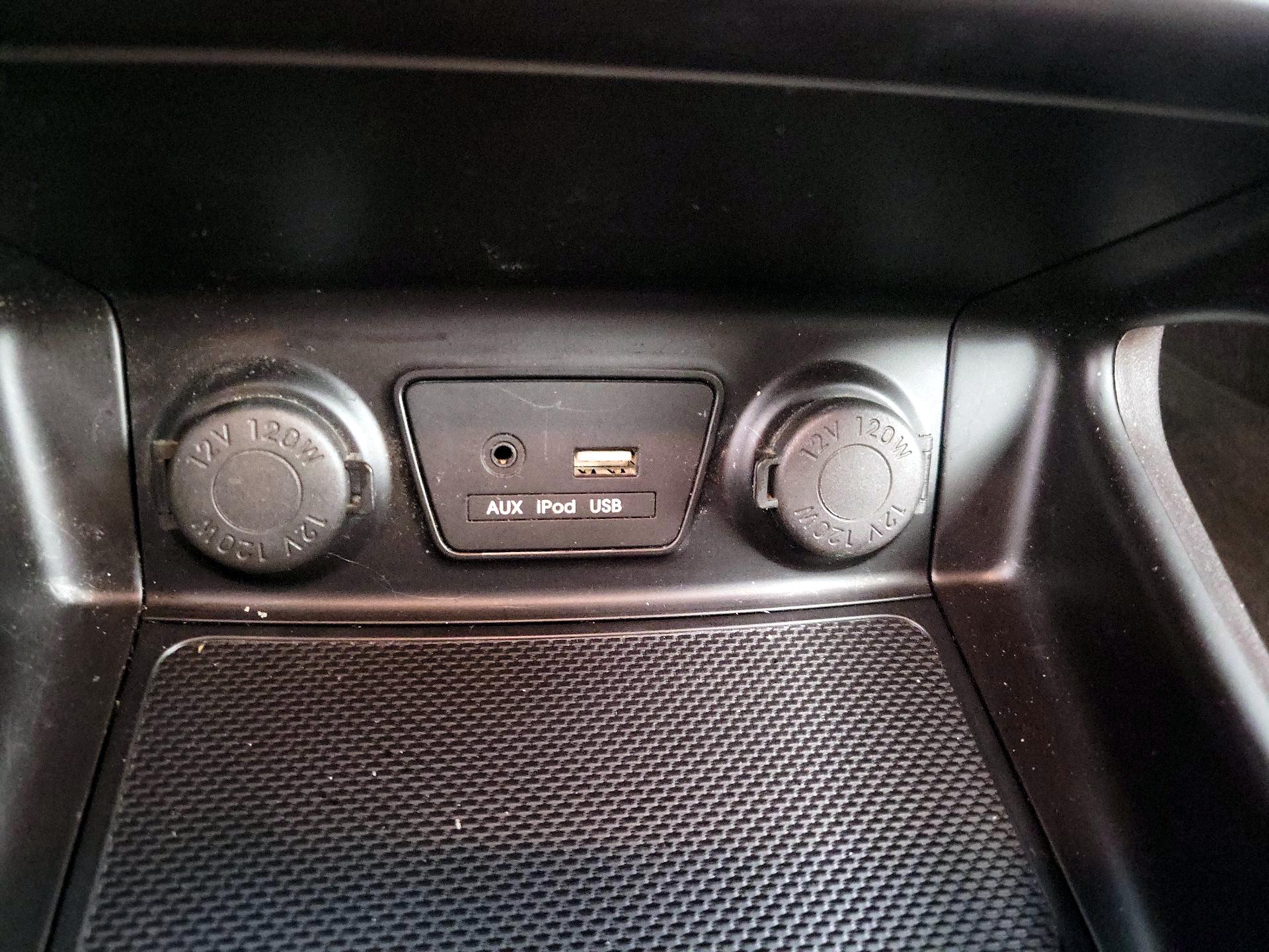 Thumbnail: 2015 Hyundai Tucson - 19