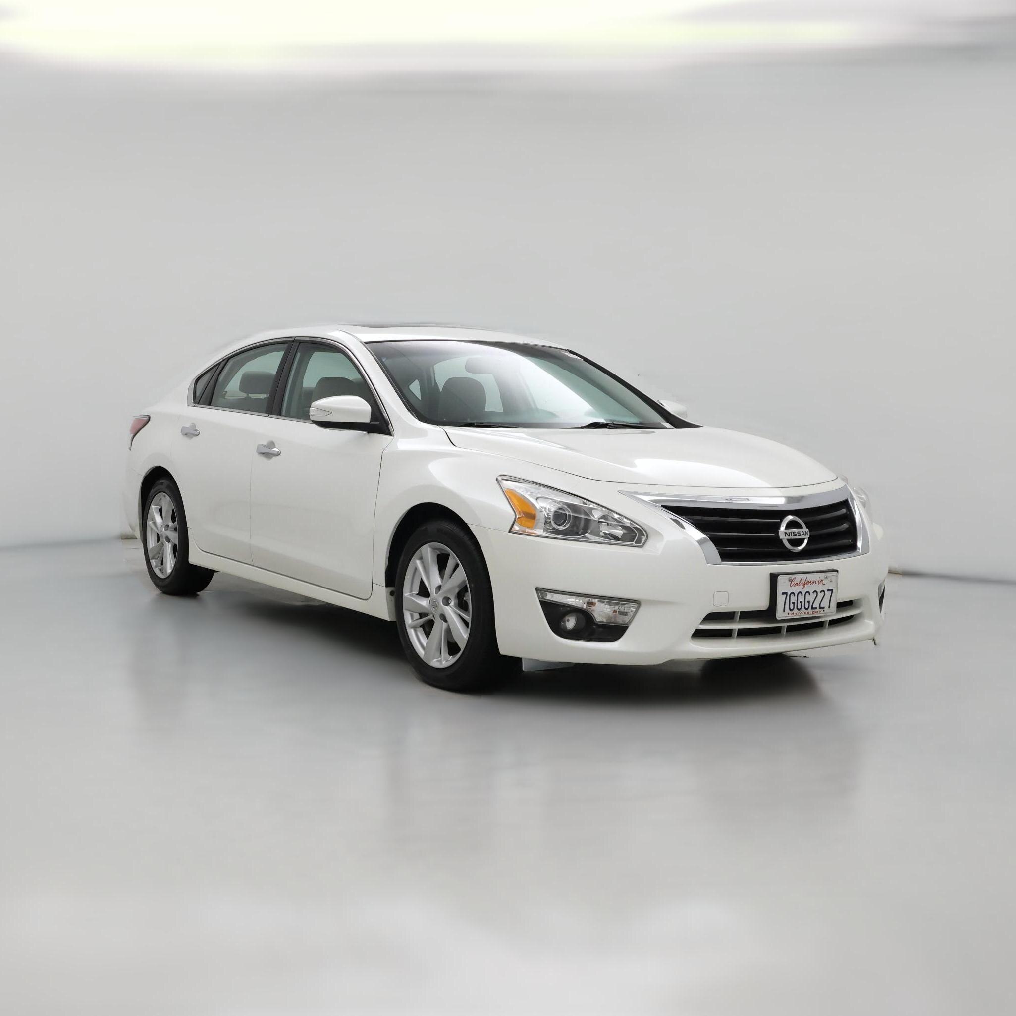 Thumbnail: 2015 Nissan Altima - 1