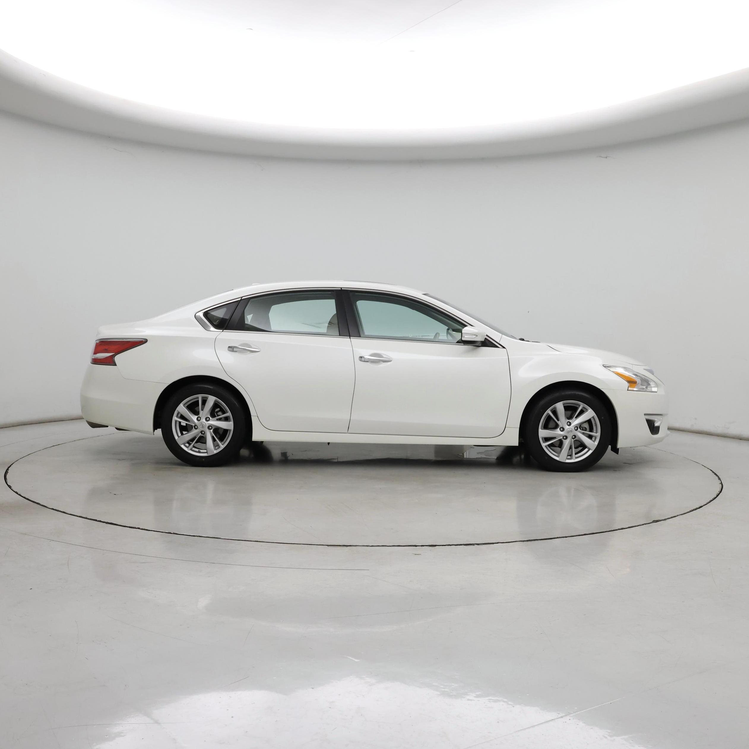 Thumbnail: 2015 Nissan Altima - 7