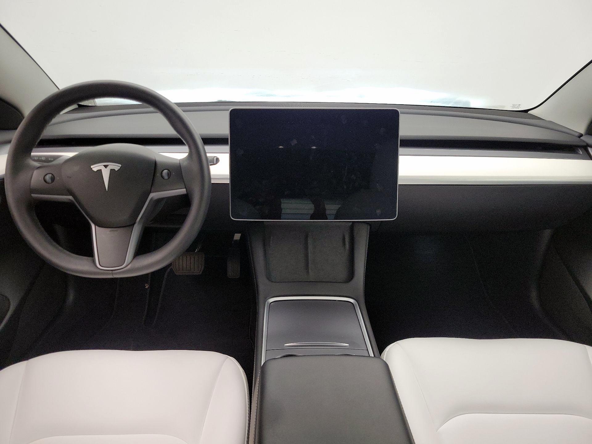 Thumbnail: 2023 Tesla Model 3 - 9