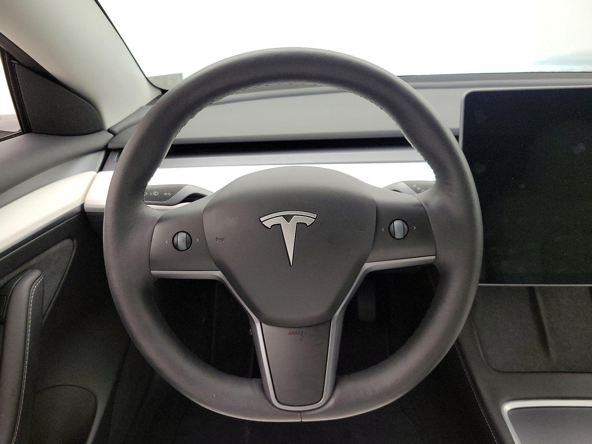 Thumbnail: 2023 Tesla Model 3 - 10