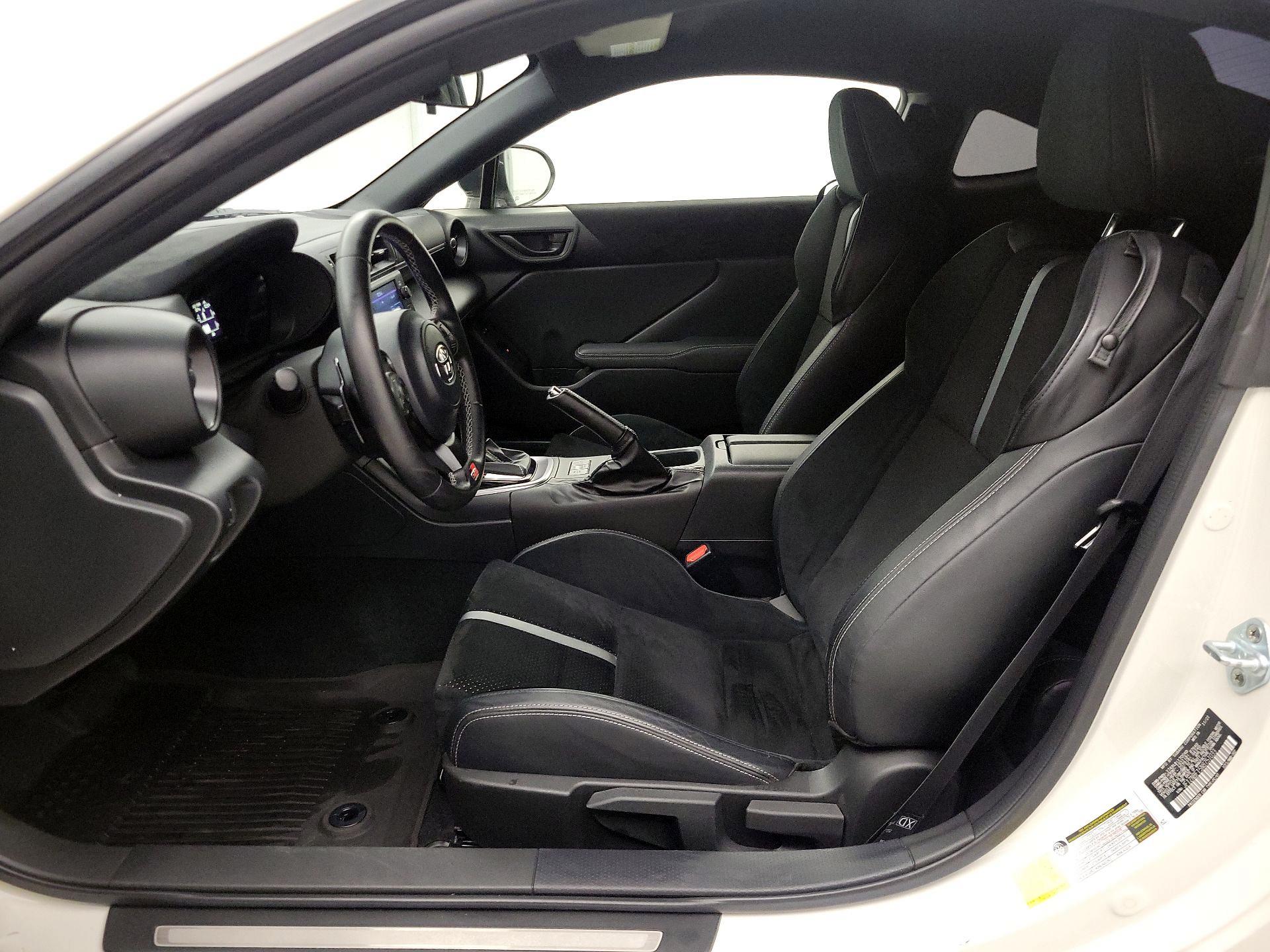 Thumbnail: 2022 Toyota GR86 - 11