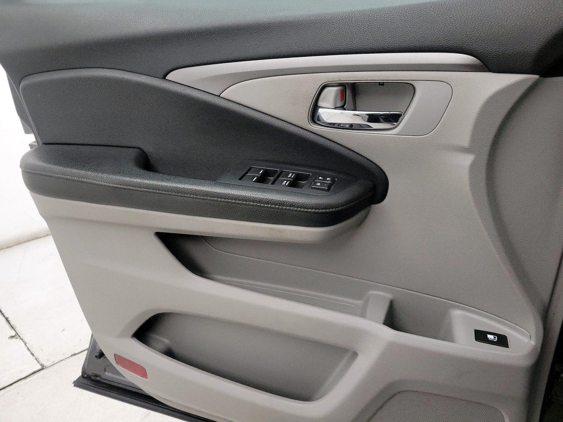 Thumbnail: 2019 Honda Ridgeline - 12