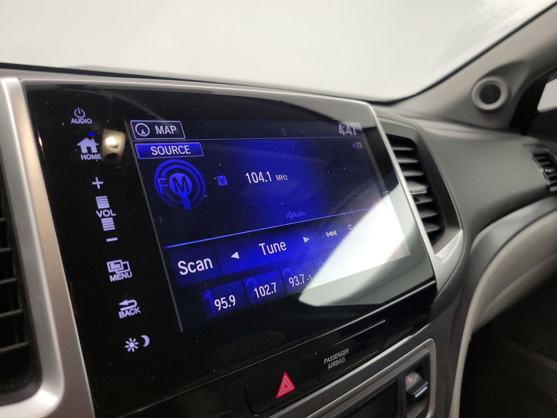 Thumbnail: 2019 Honda Ridgeline - 15