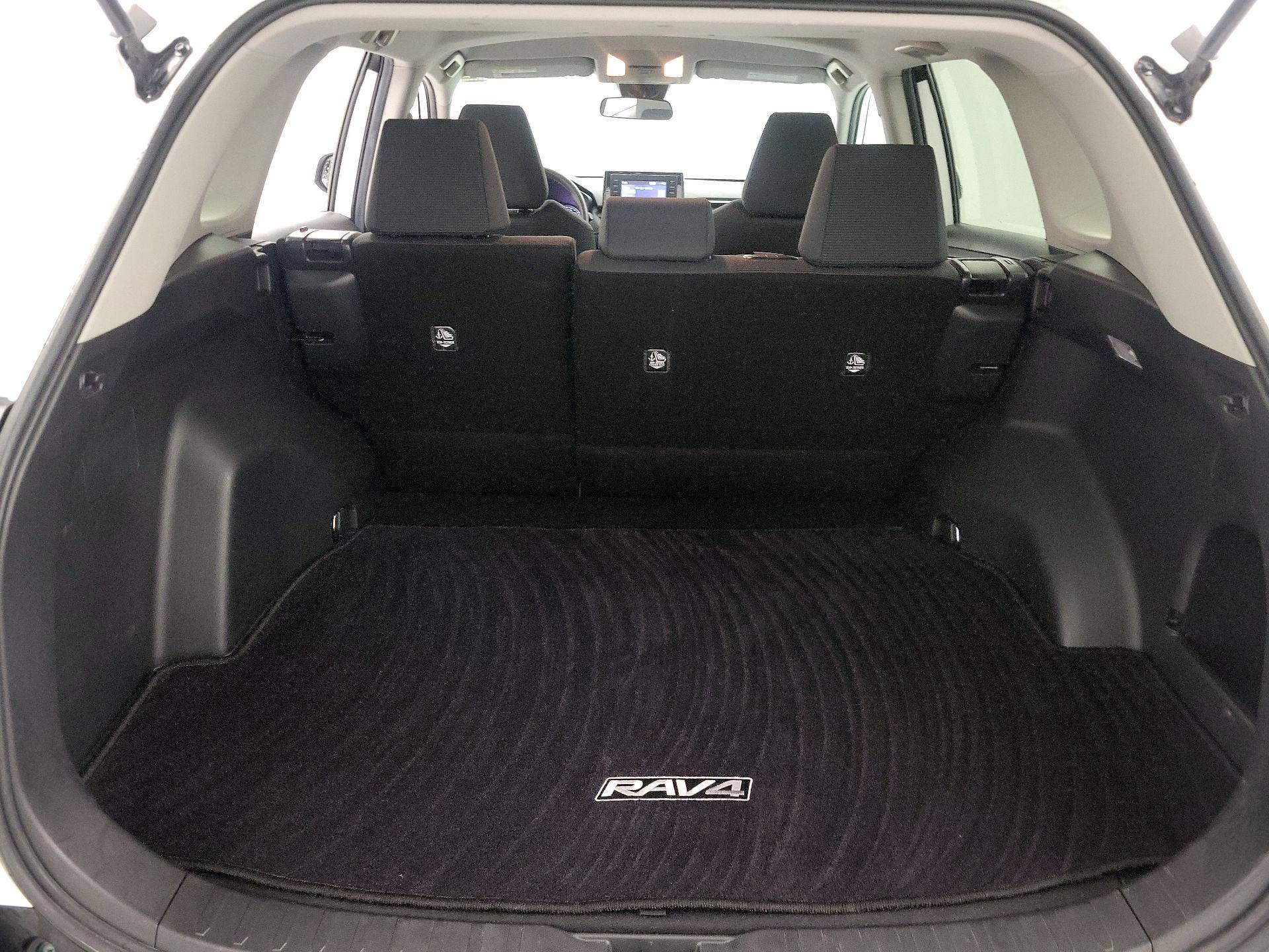 Thumbnail: 2020 Toyota RAV4 - 20