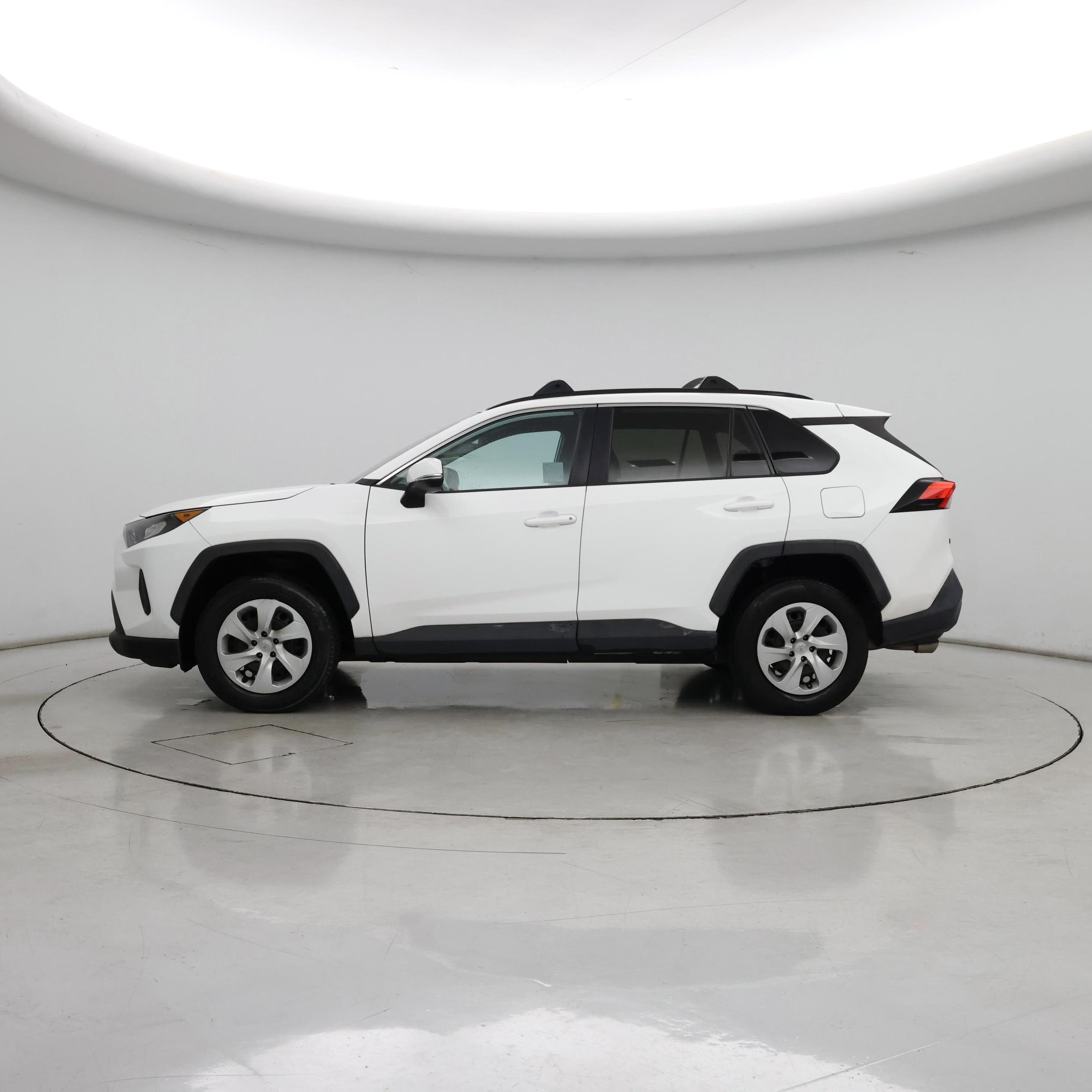 Thumbnail: 2020 Toyota RAV4 - 3