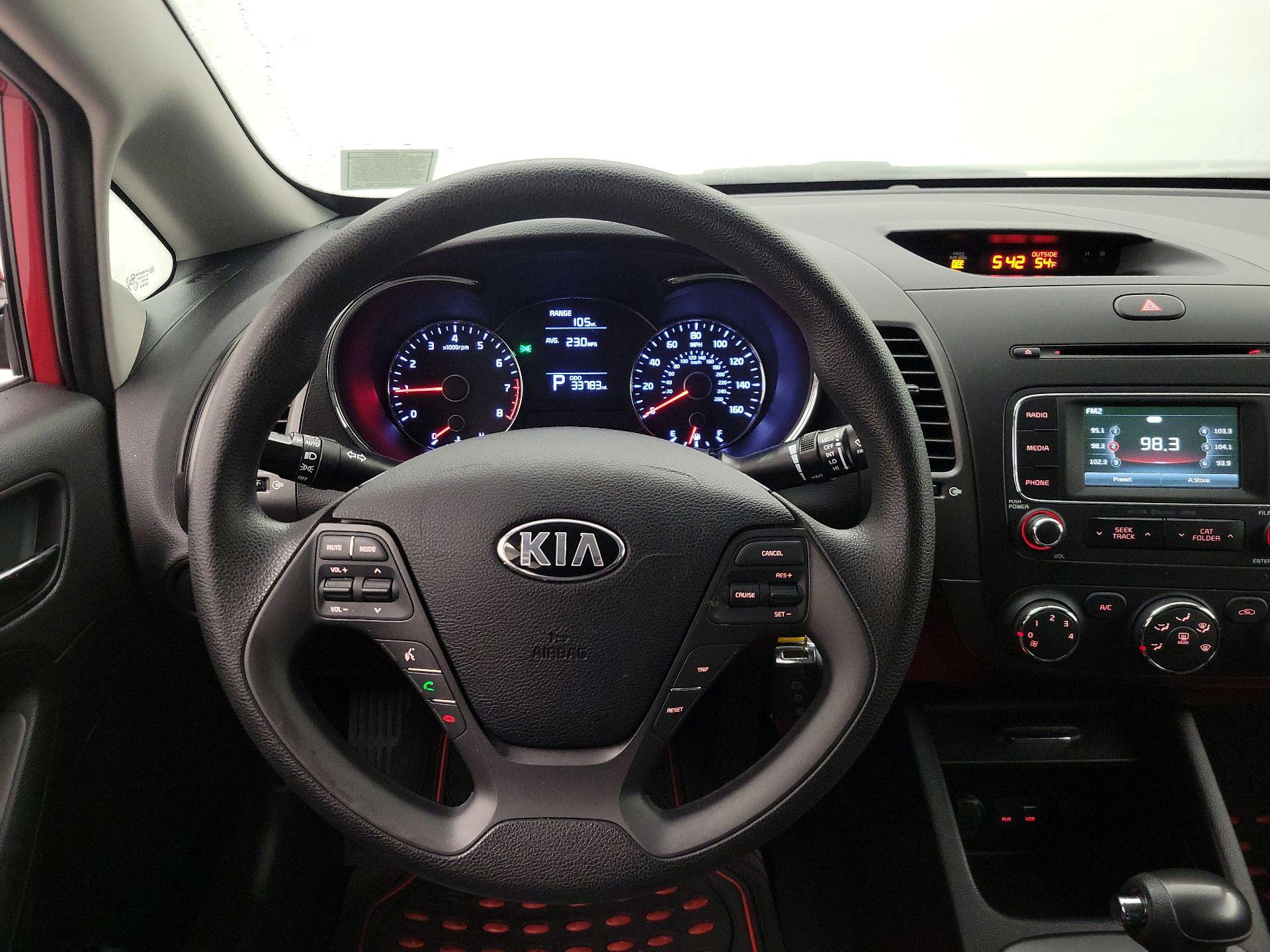 Thumbnail: 2016 Kia Forte - 10