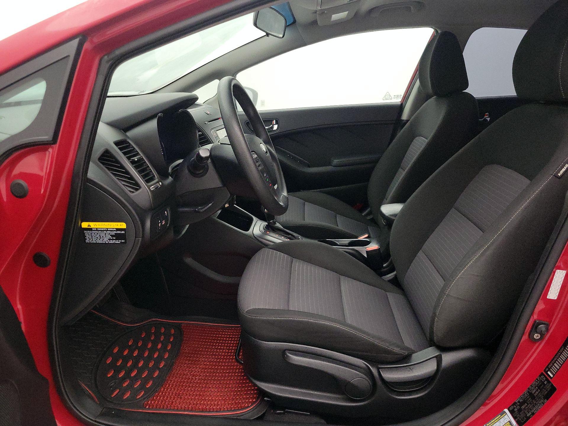 Thumbnail: 2016 Kia Forte - 11