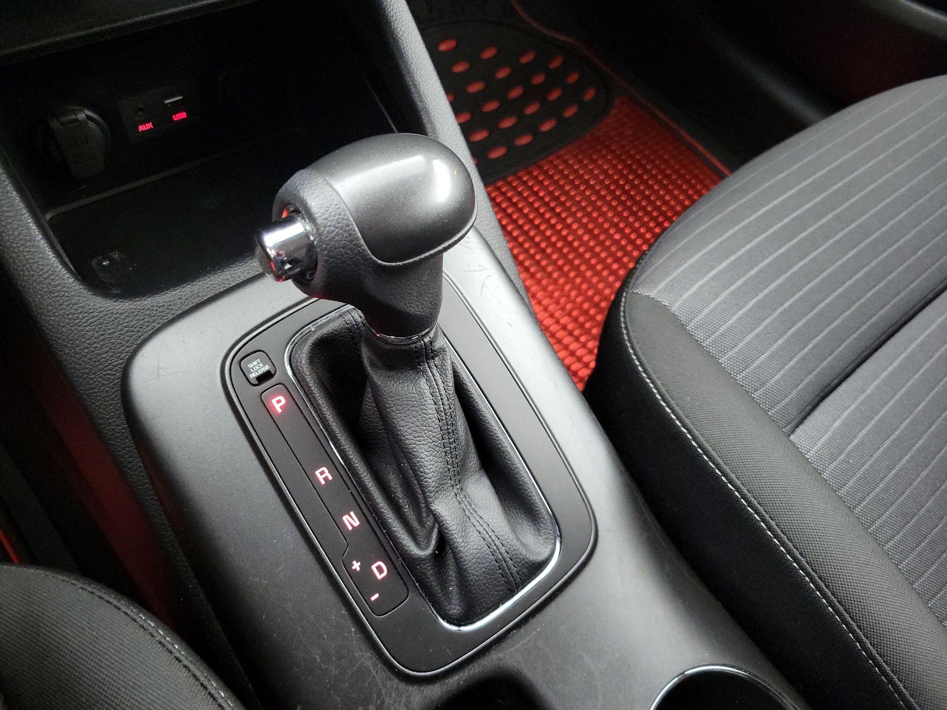 Thumbnail: 2016 Kia Forte - 17