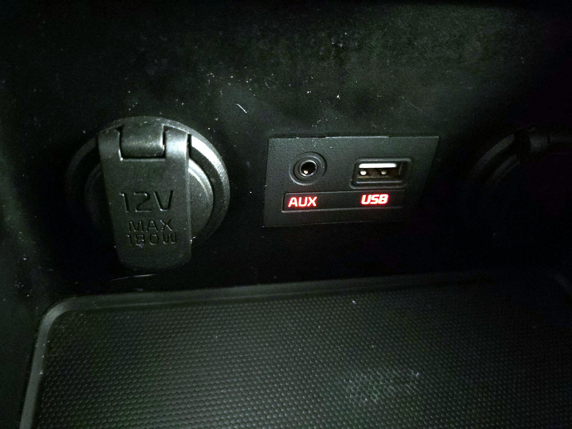 Thumbnail: 2016 Kia Forte - 18