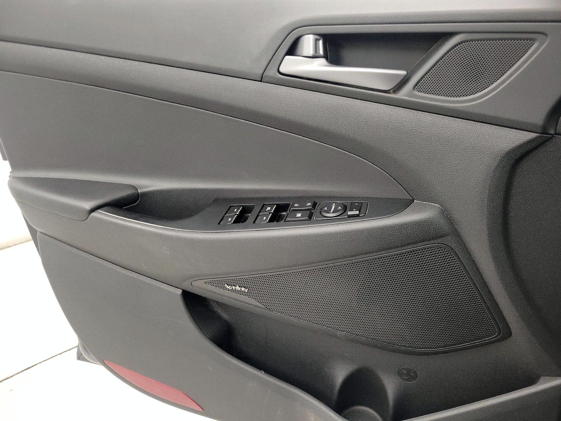 Thumbnail: 2017 Hyundai Tucson - 12