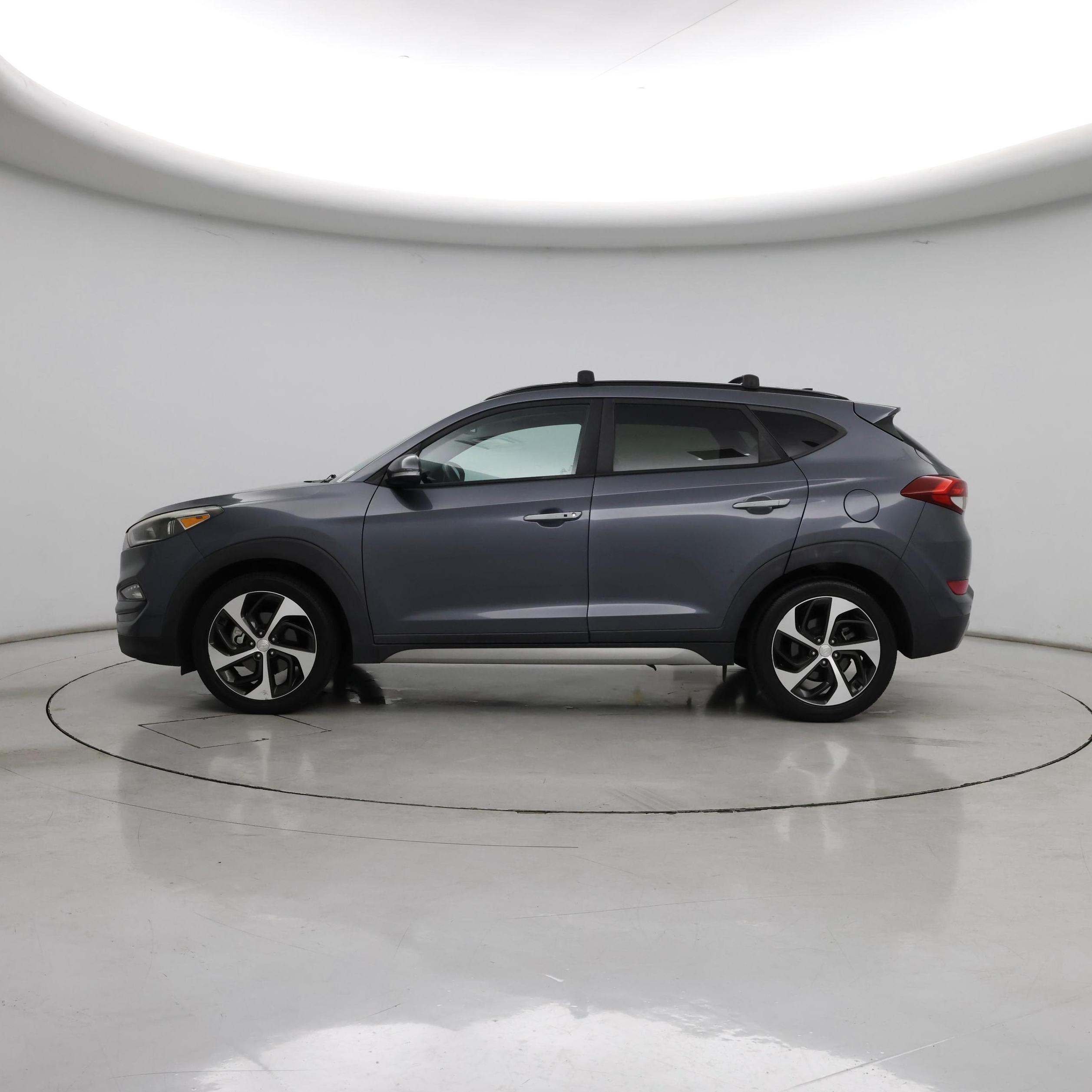 Thumbnail: 2017 Hyundai Tucson - 3