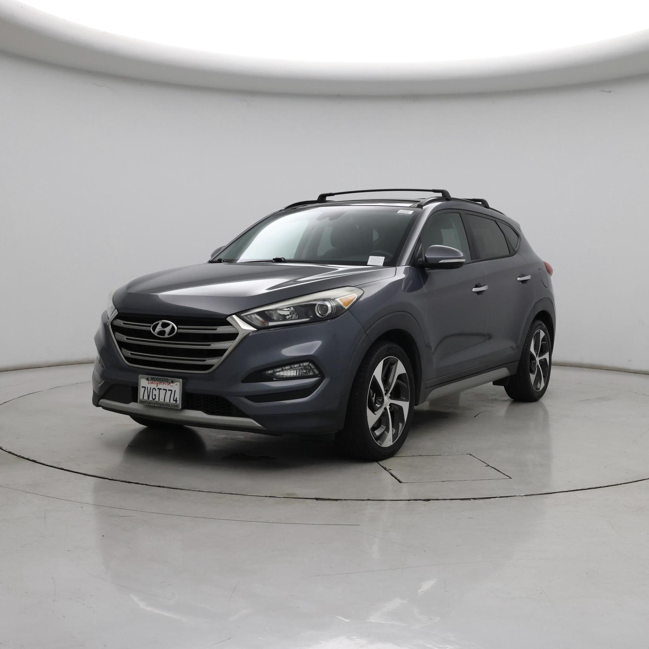 Thumbnail: 2017 Hyundai Tucson - 4