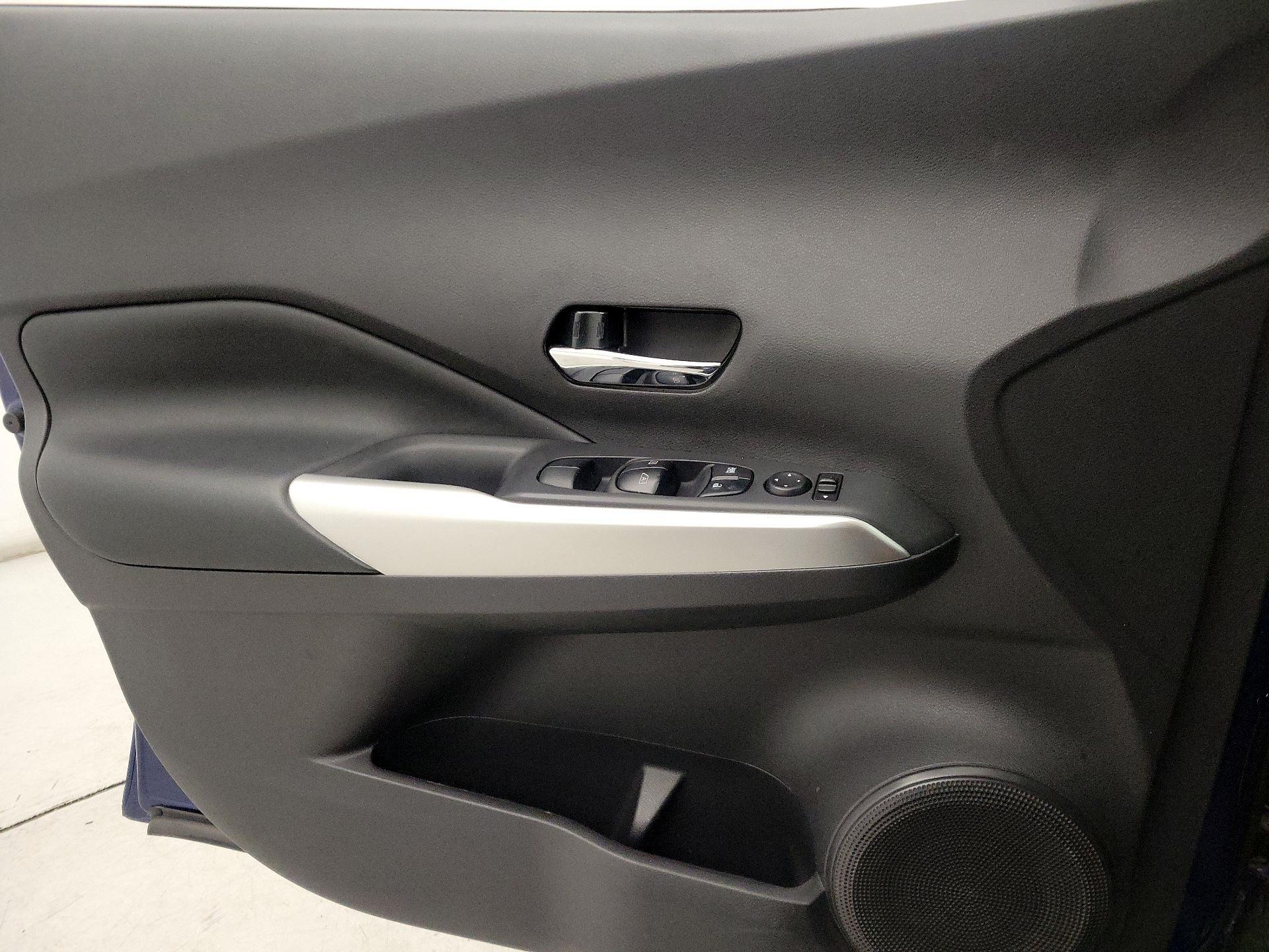 Thumbnail: 2020 Nissan Kicks - 12