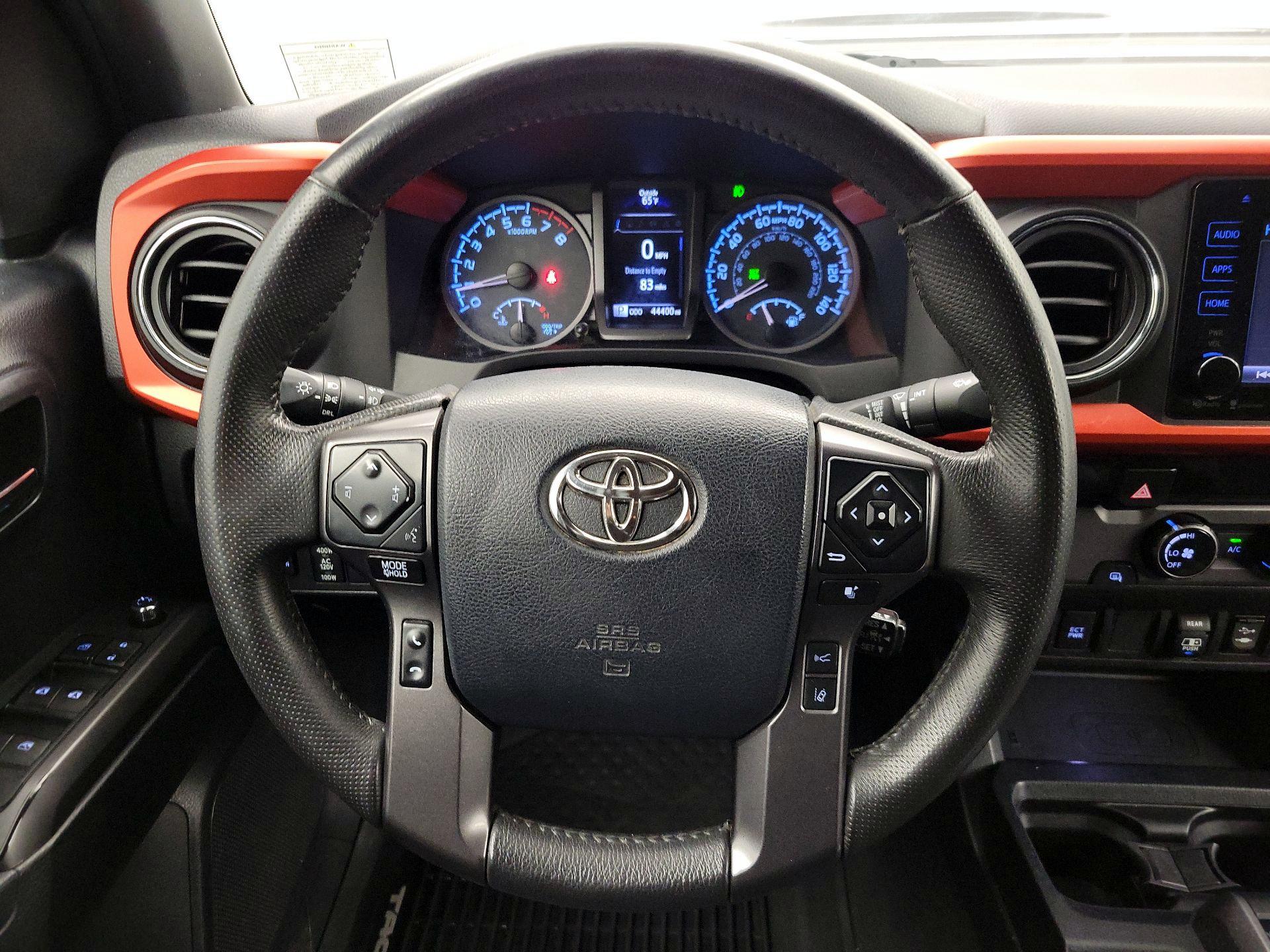 Thumbnail: 2018 Toyota Tacoma - 10