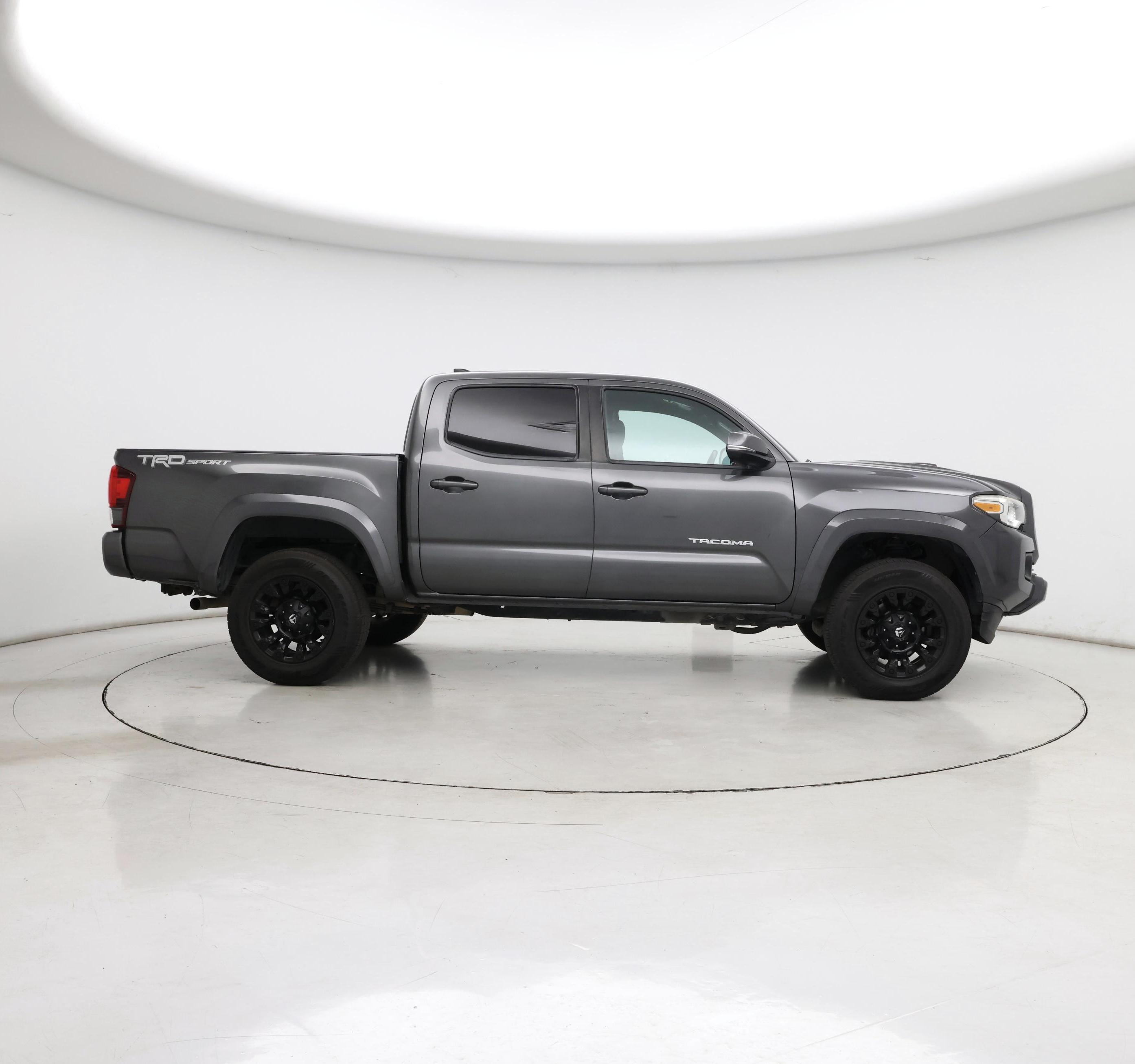 Thumbnail: 2018 Toyota Tacoma - 7