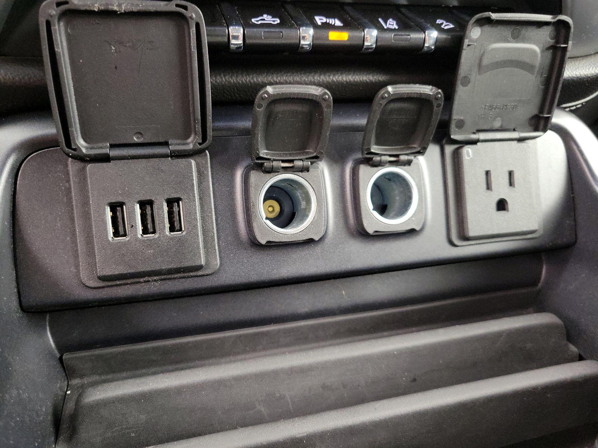 Thumbnail: 2015 GMC Sierra 2500 - 18