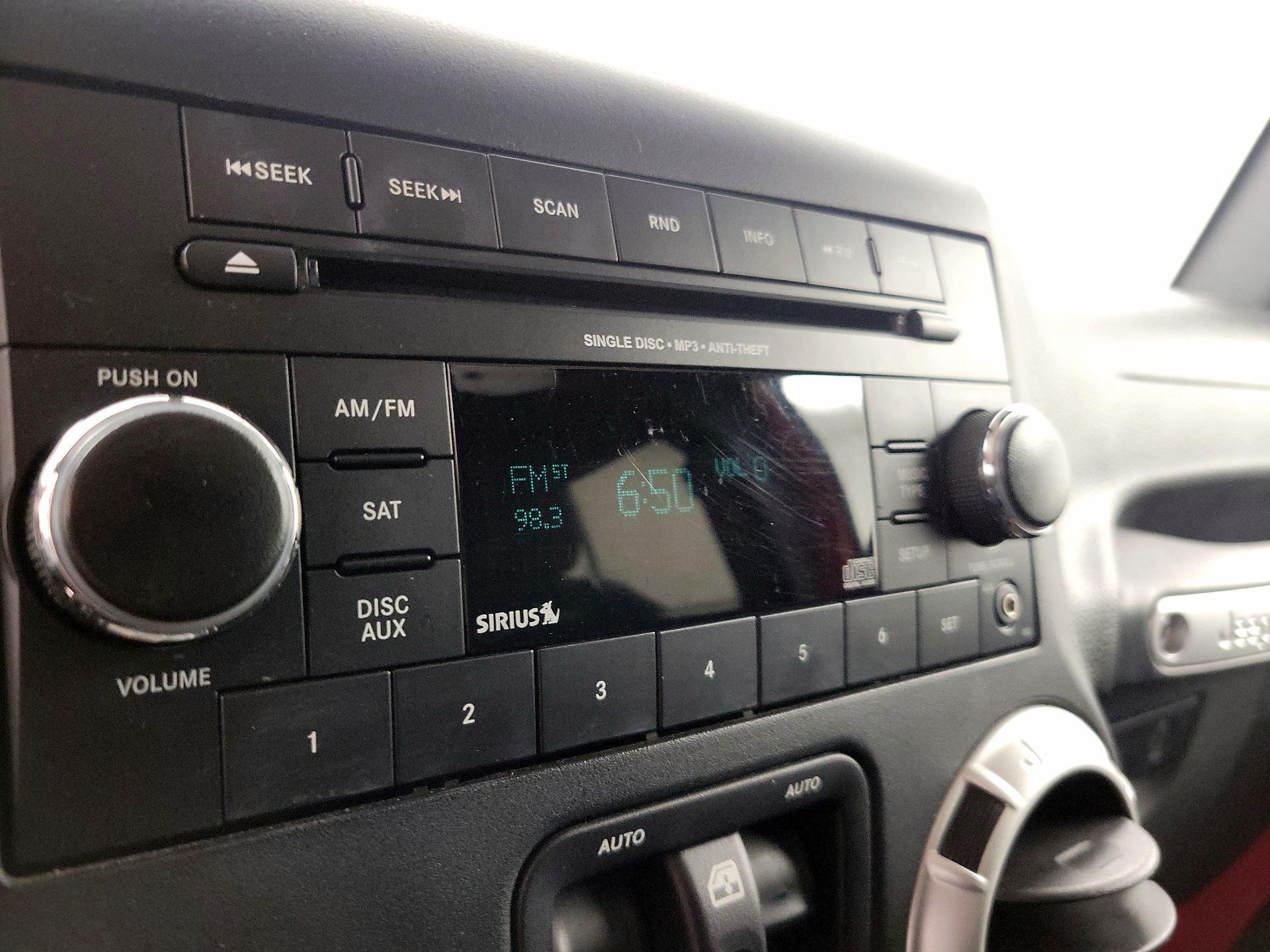 Thumbnail: 2018 Jeep Wrangler - 13