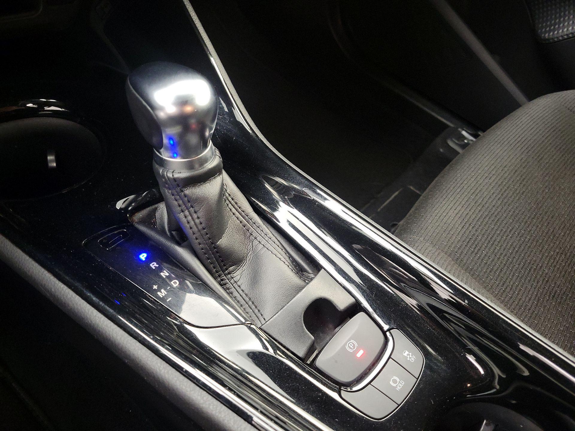 Thumbnail: 2019 Toyota C-HR - 17