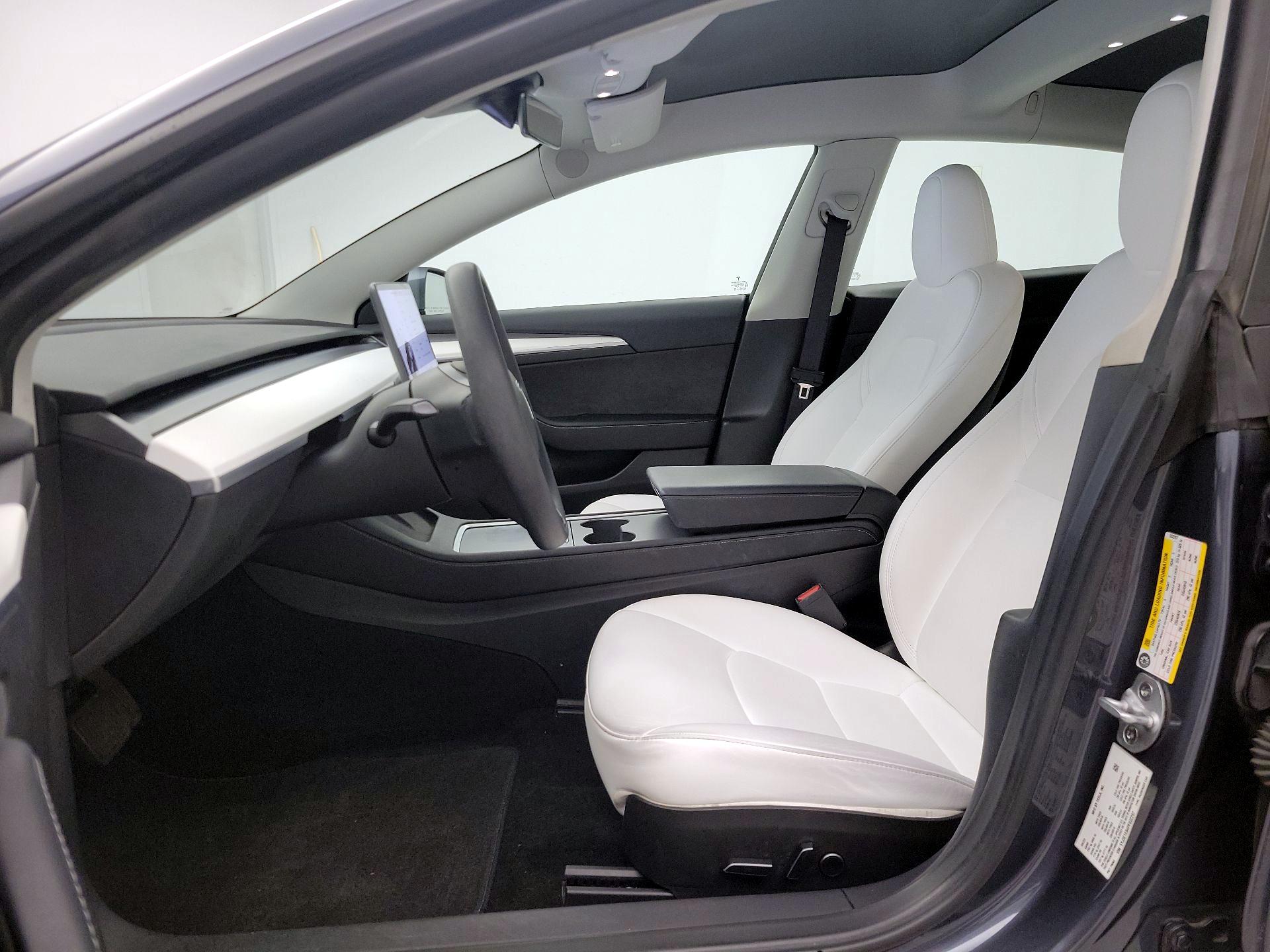 Thumbnail: 2023 Tesla Model 3 - 11