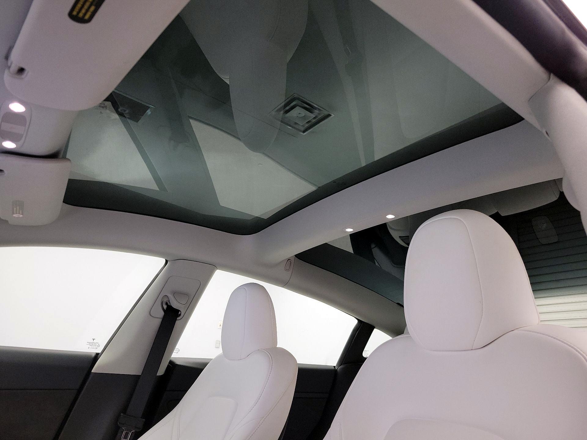 Thumbnail: 2023 Tesla Model 3 - 18