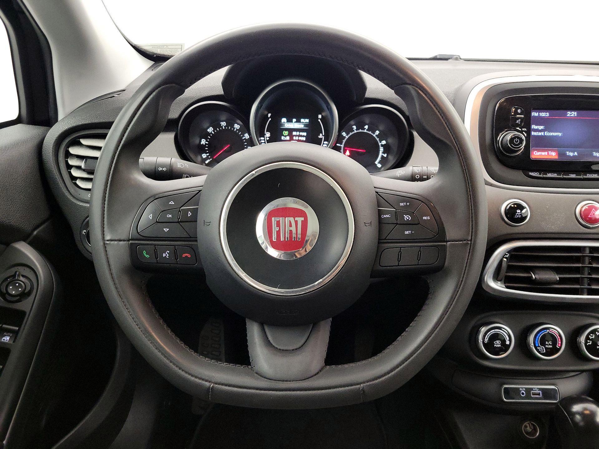 Thumbnail: 2016 Fiat 500X - 10