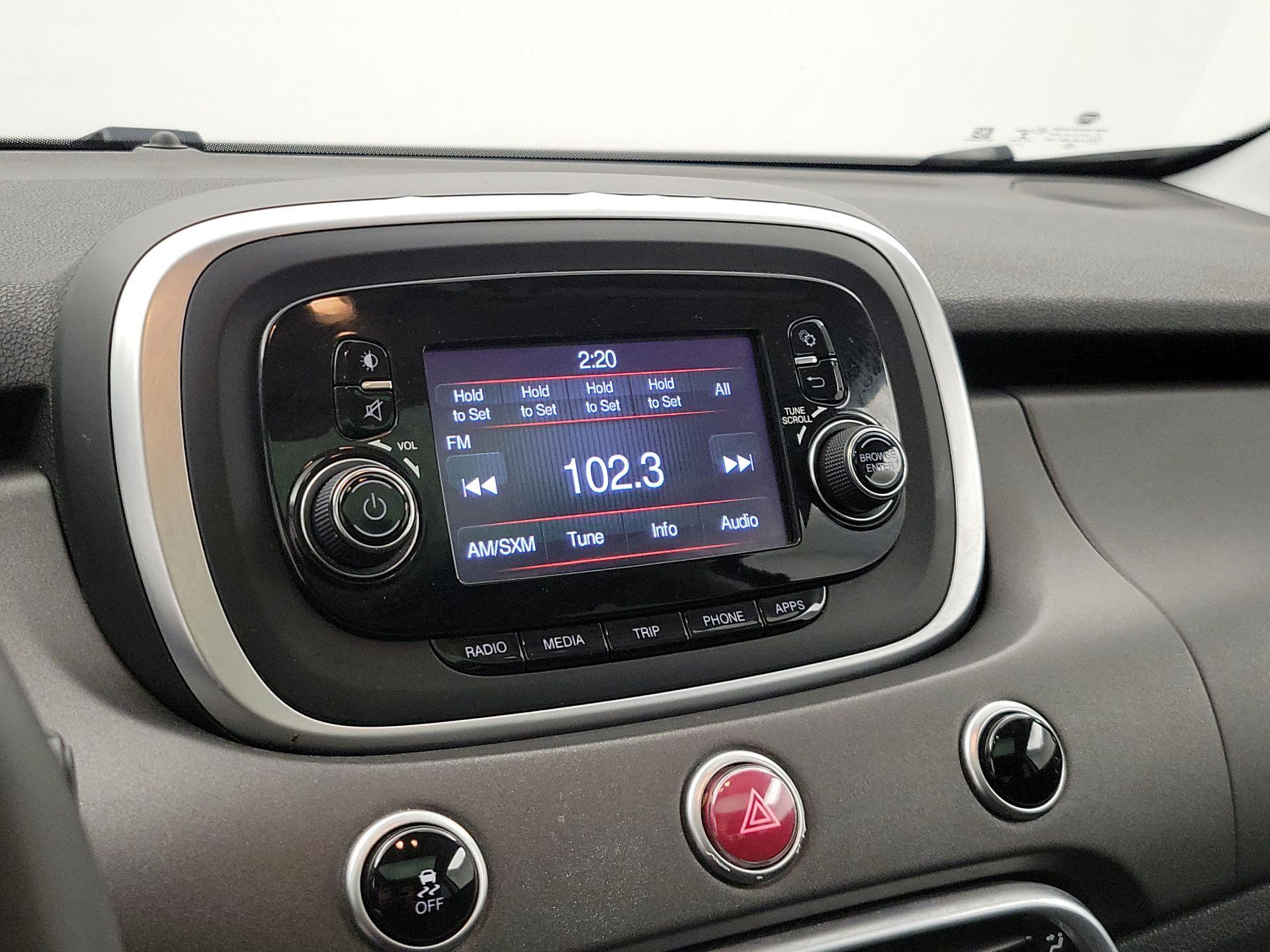 Thumbnail: 2016 Fiat 500X - 14