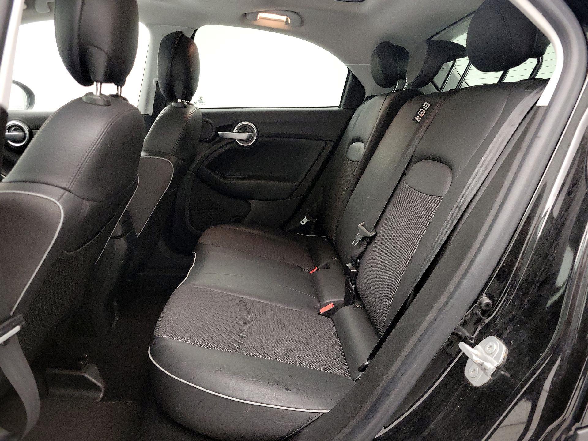 Thumbnail: 2016 Fiat 500X - 19