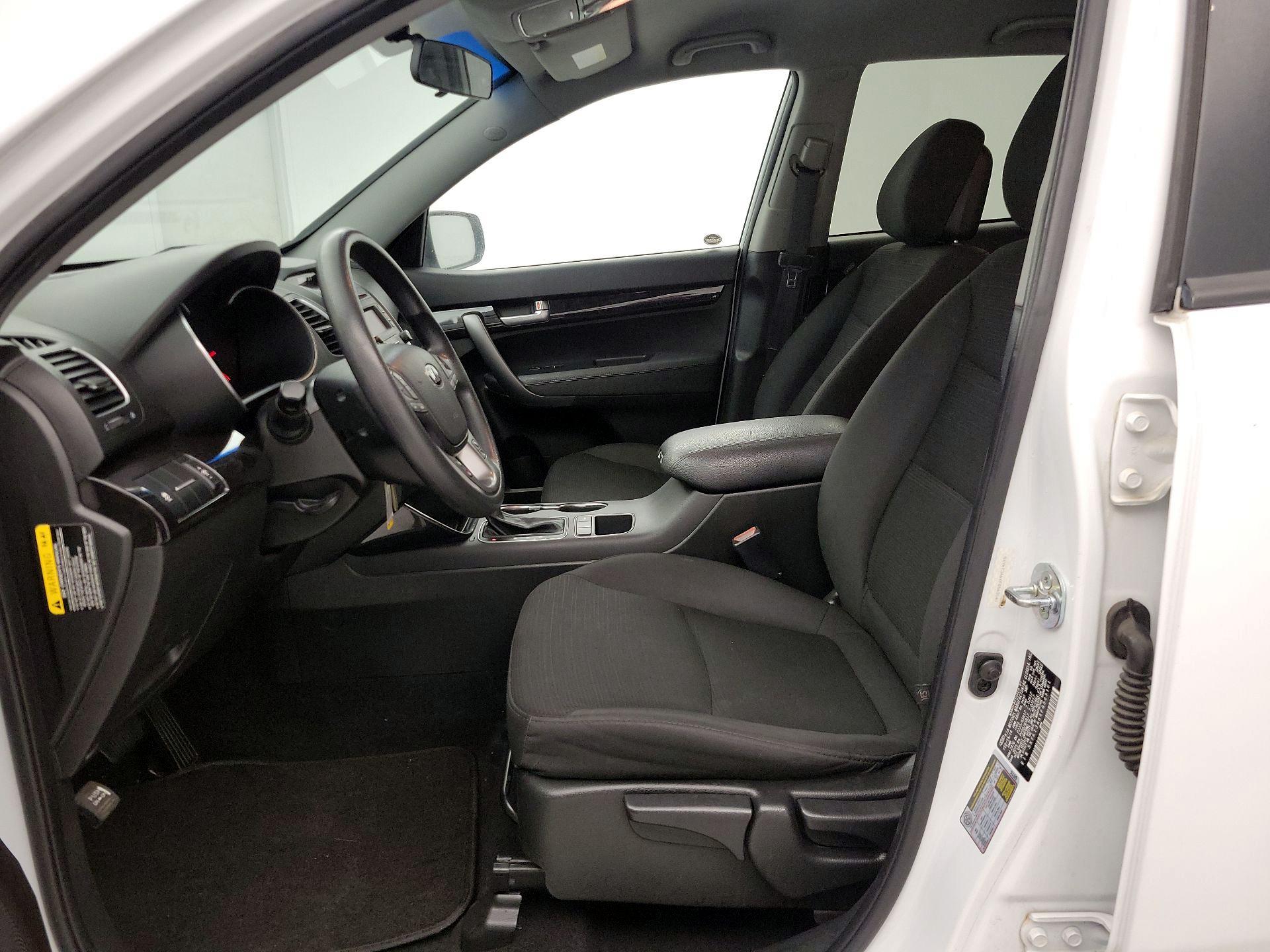 Thumbnail: 2015 Kia Sorento - 11