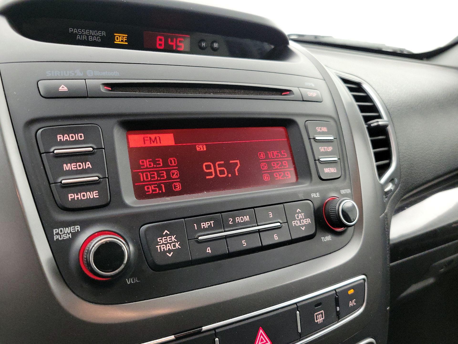 Thumbnail: 2015 Kia Sorento - 14