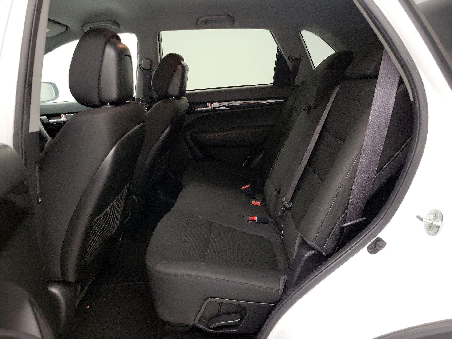 Thumbnail: 2015 Kia Sorento - 18