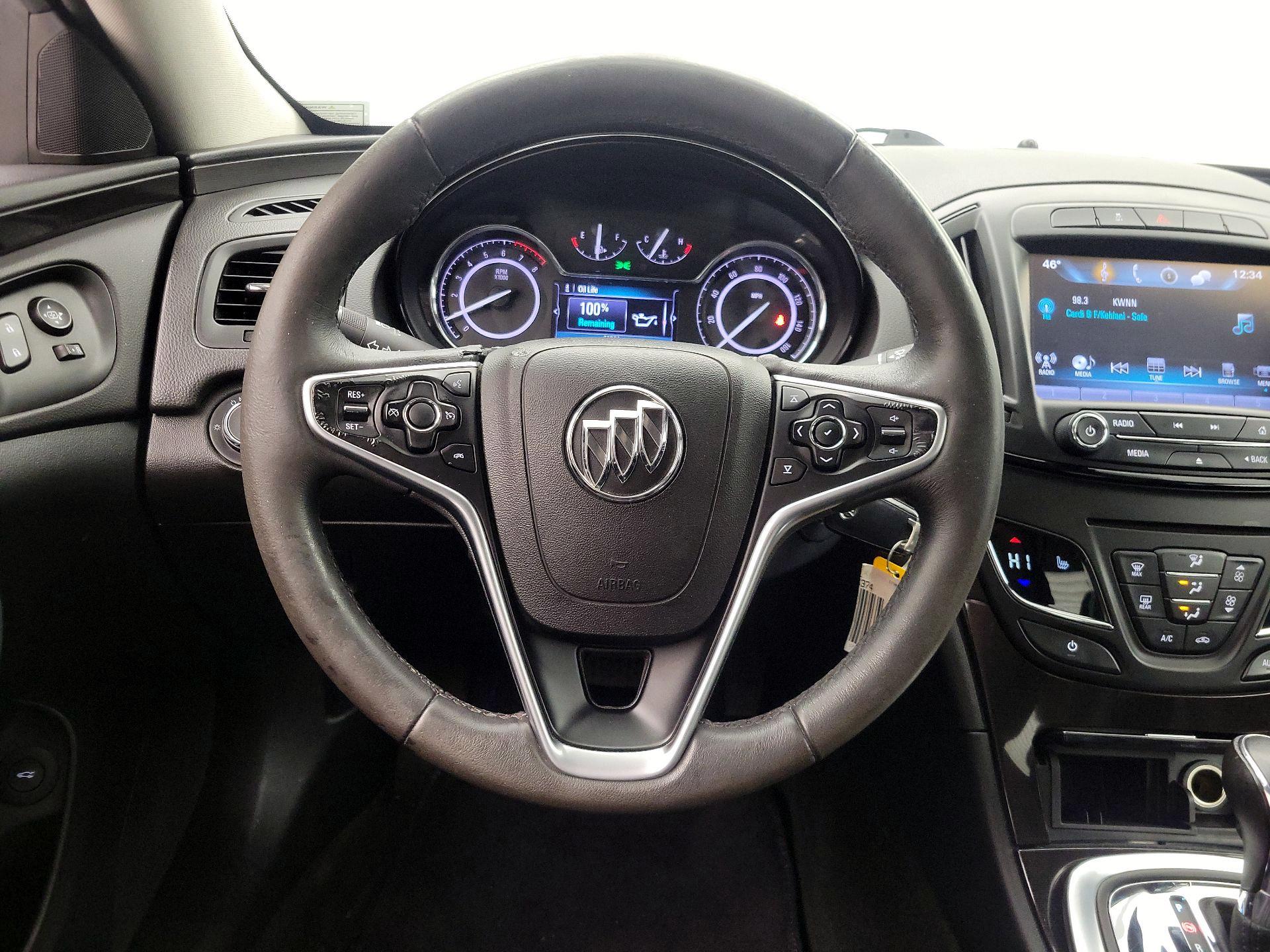 Thumbnail: 2017 Buick Regal - 10