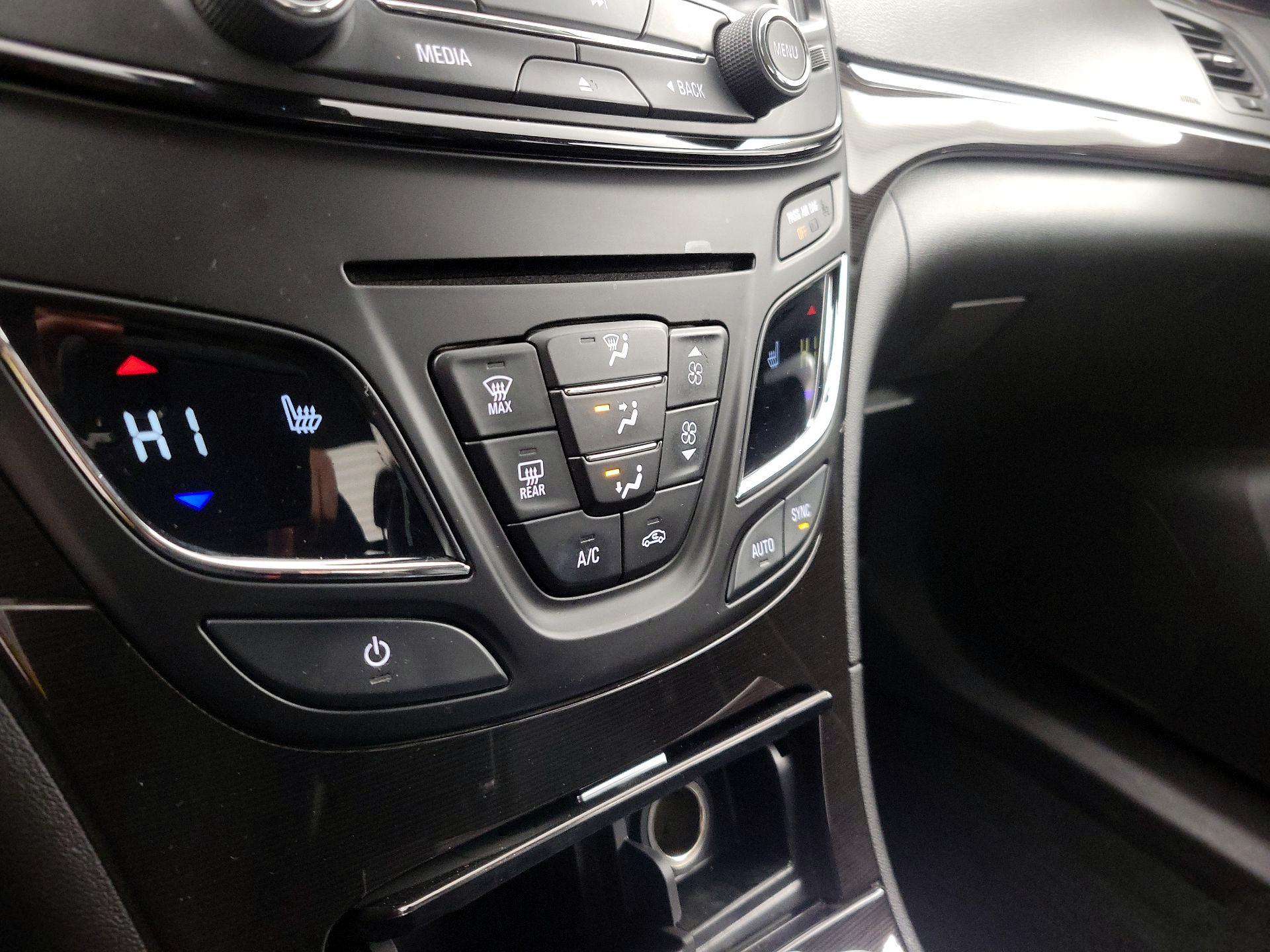 Thumbnail: 2017 Buick Regal - 17