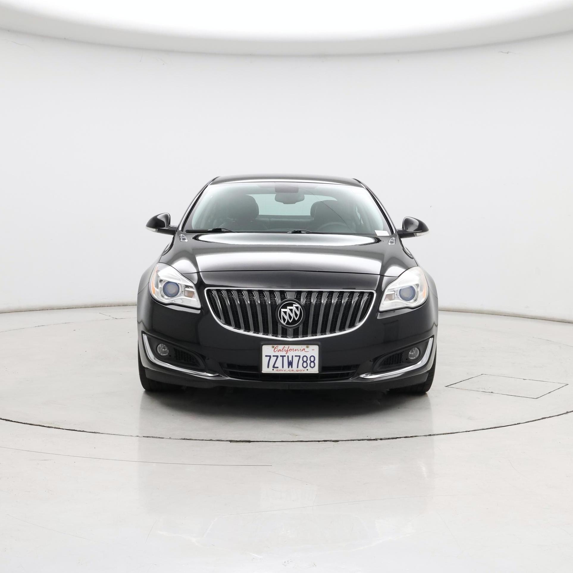 Thumbnail: 2017 Buick Regal - 5
