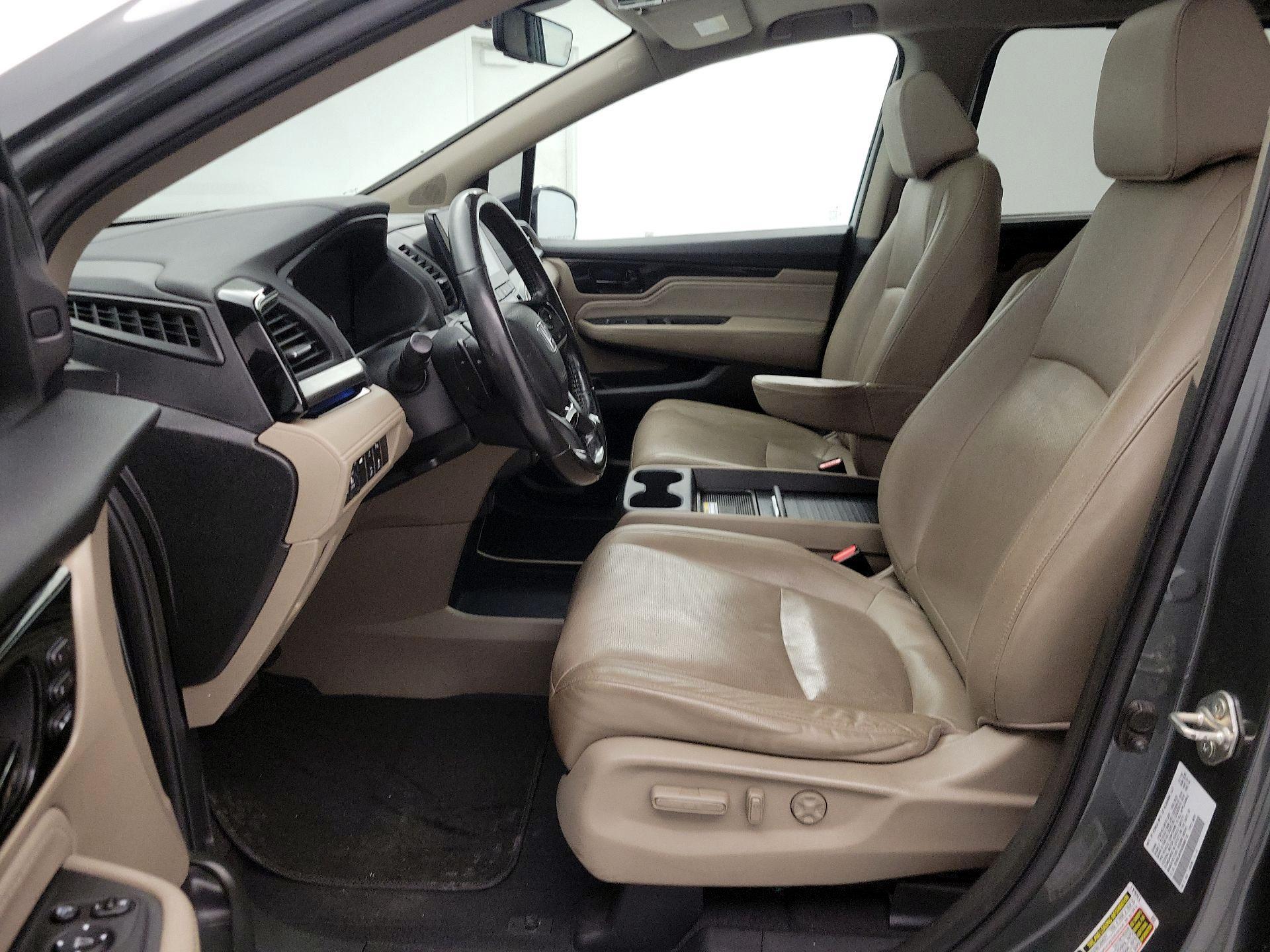 Thumbnail: 2019 Honda Odyssey - 11