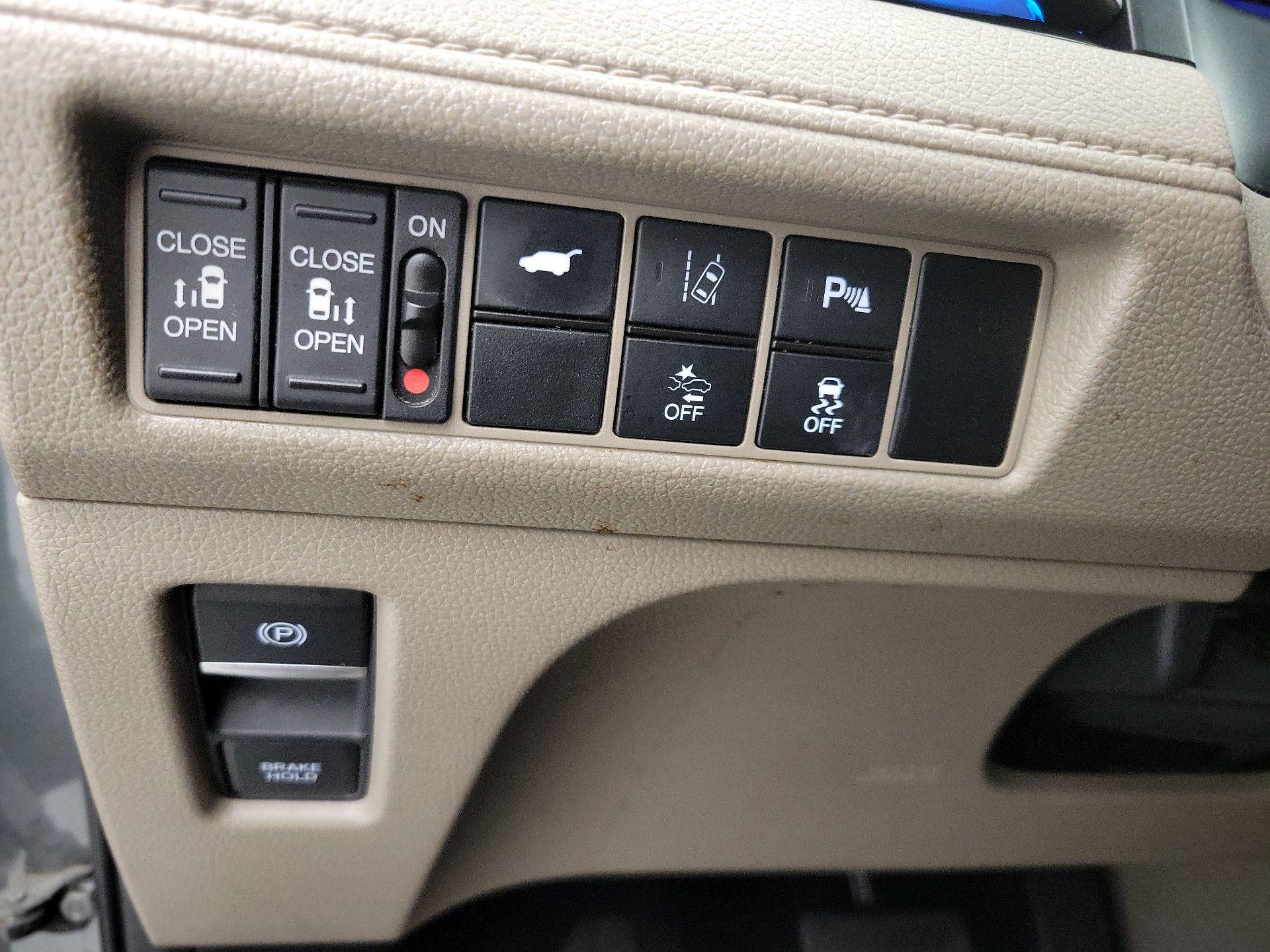 Thumbnail: 2019 Honda Odyssey - 13