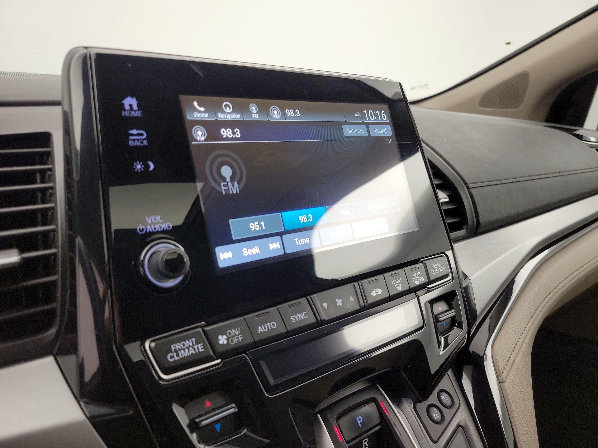 Thumbnail: 2019 Honda Odyssey - 16