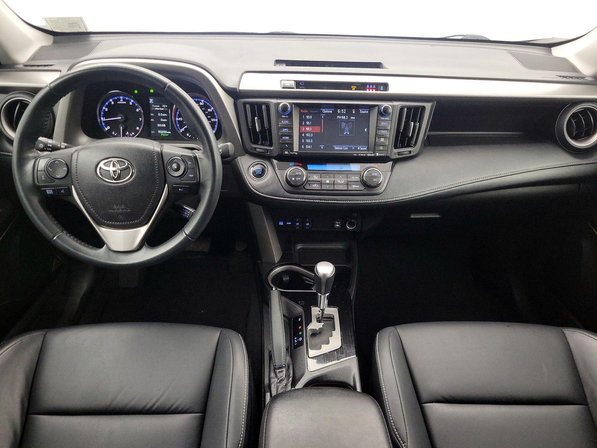 Thumbnail: 2017 Toyota RAV4 - 9