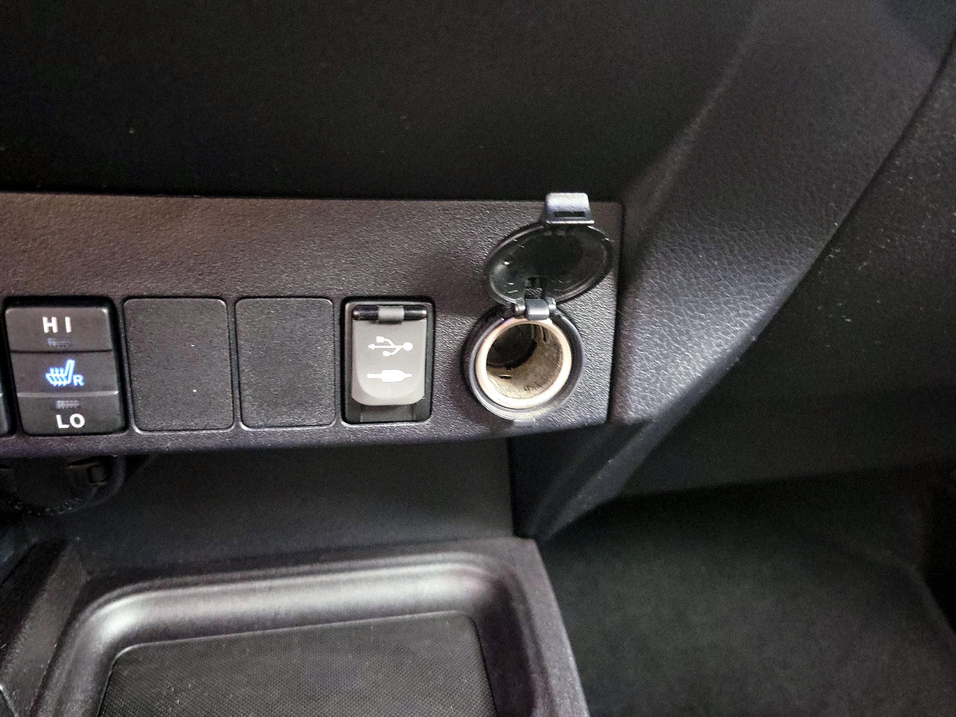 Thumbnail: 2017 Toyota RAV4 - 18