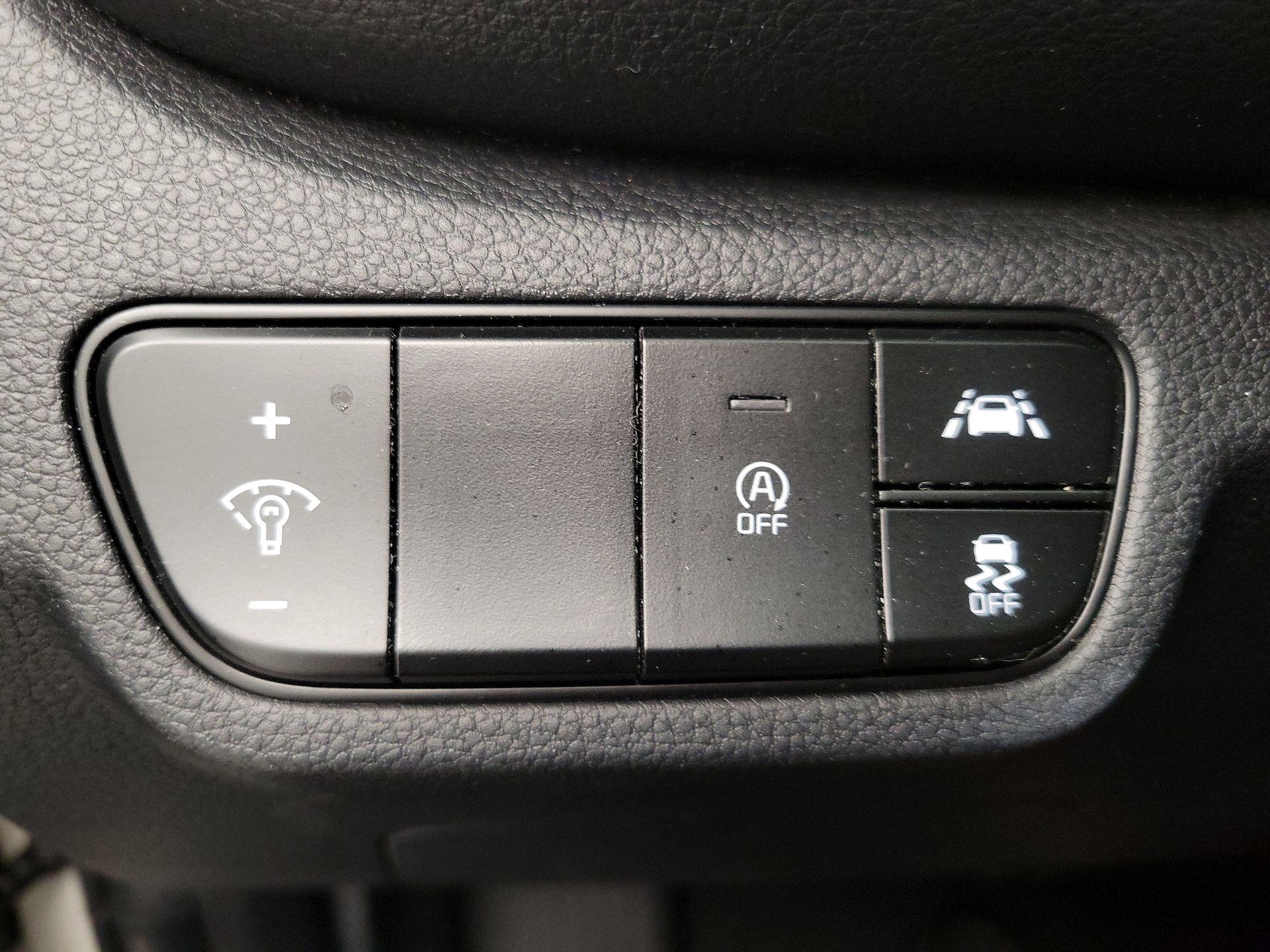 Thumbnail: 2022 Kia Seltos - 13