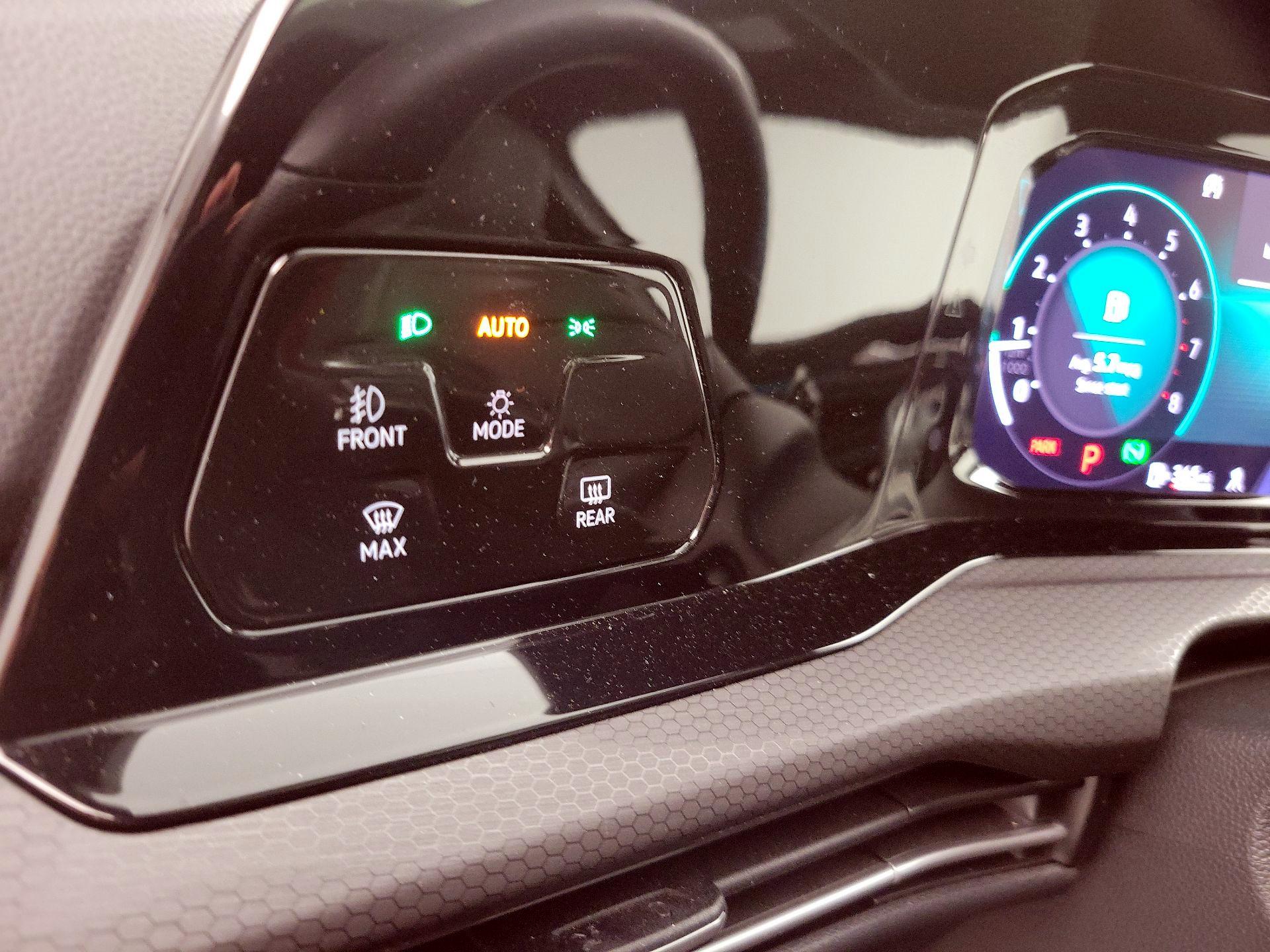 Thumbnail: 2022 Volkswagen Golf - 13