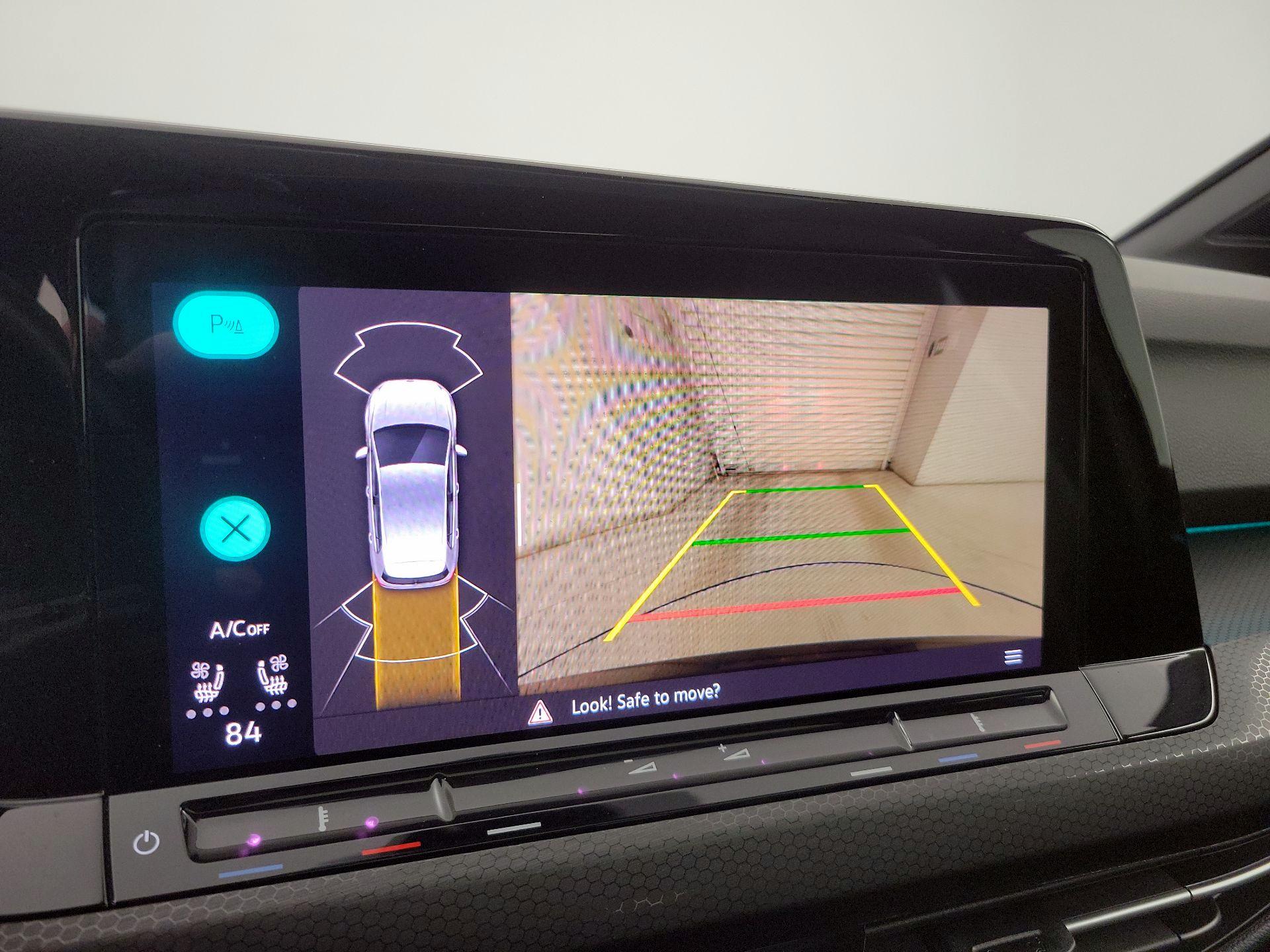 Thumbnail: 2022 Volkswagen Golf - 14