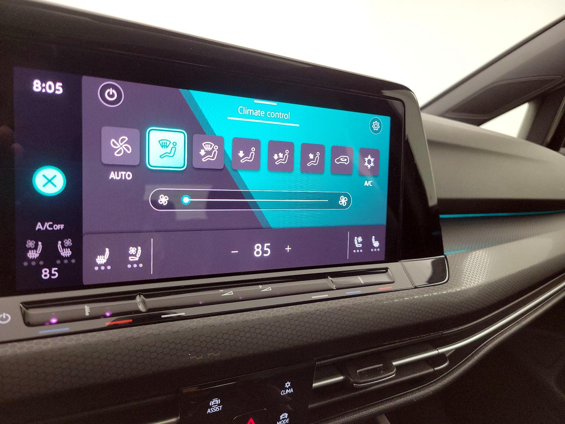 Thumbnail: 2022 Volkswagen Golf - 16