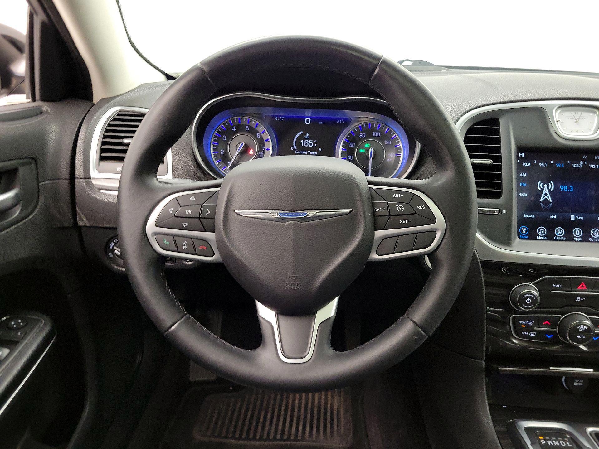 Thumbnail: 2017 Chrysler 300 - 10