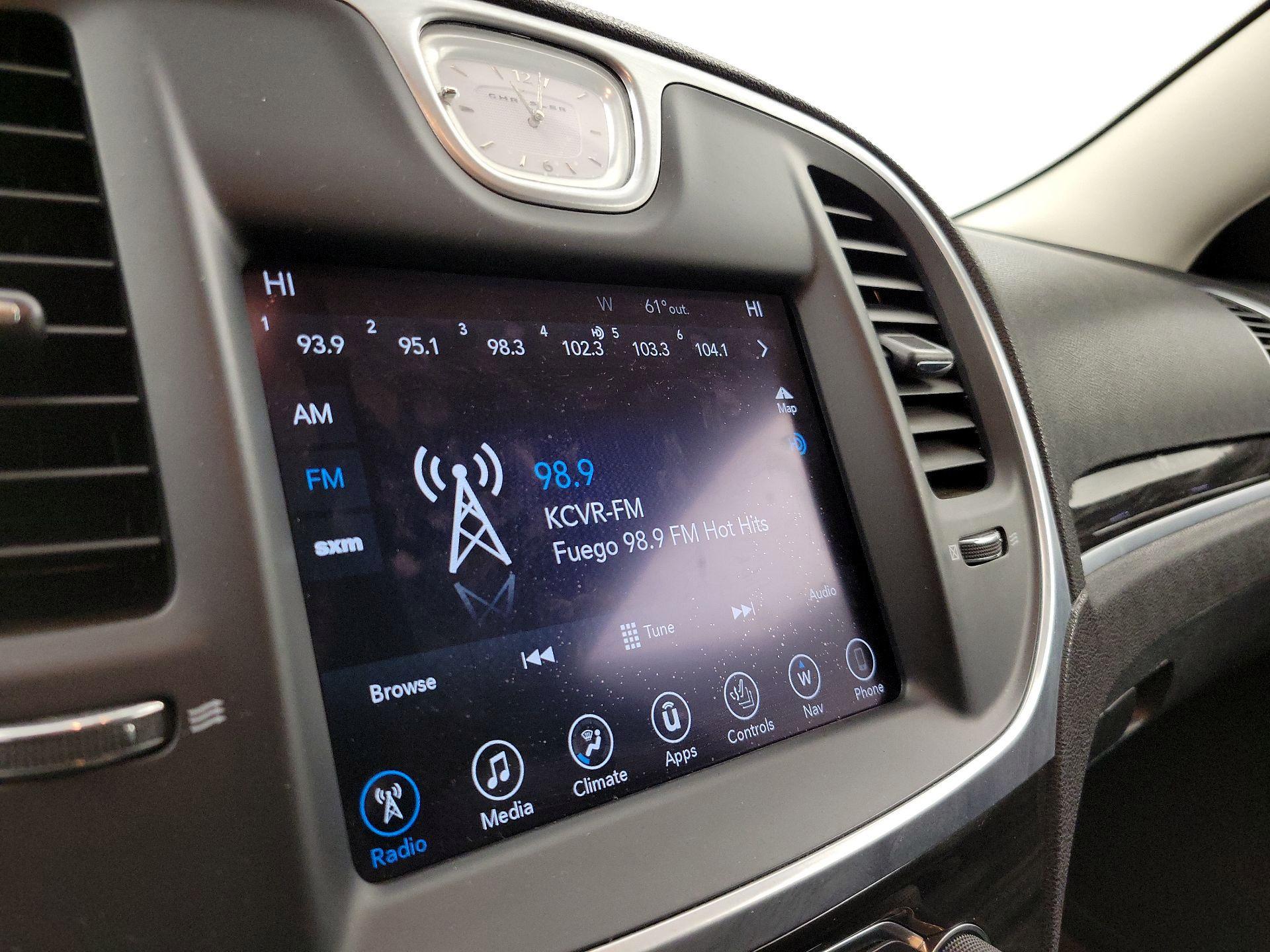 Thumbnail: 2017 Chrysler 300 - 15