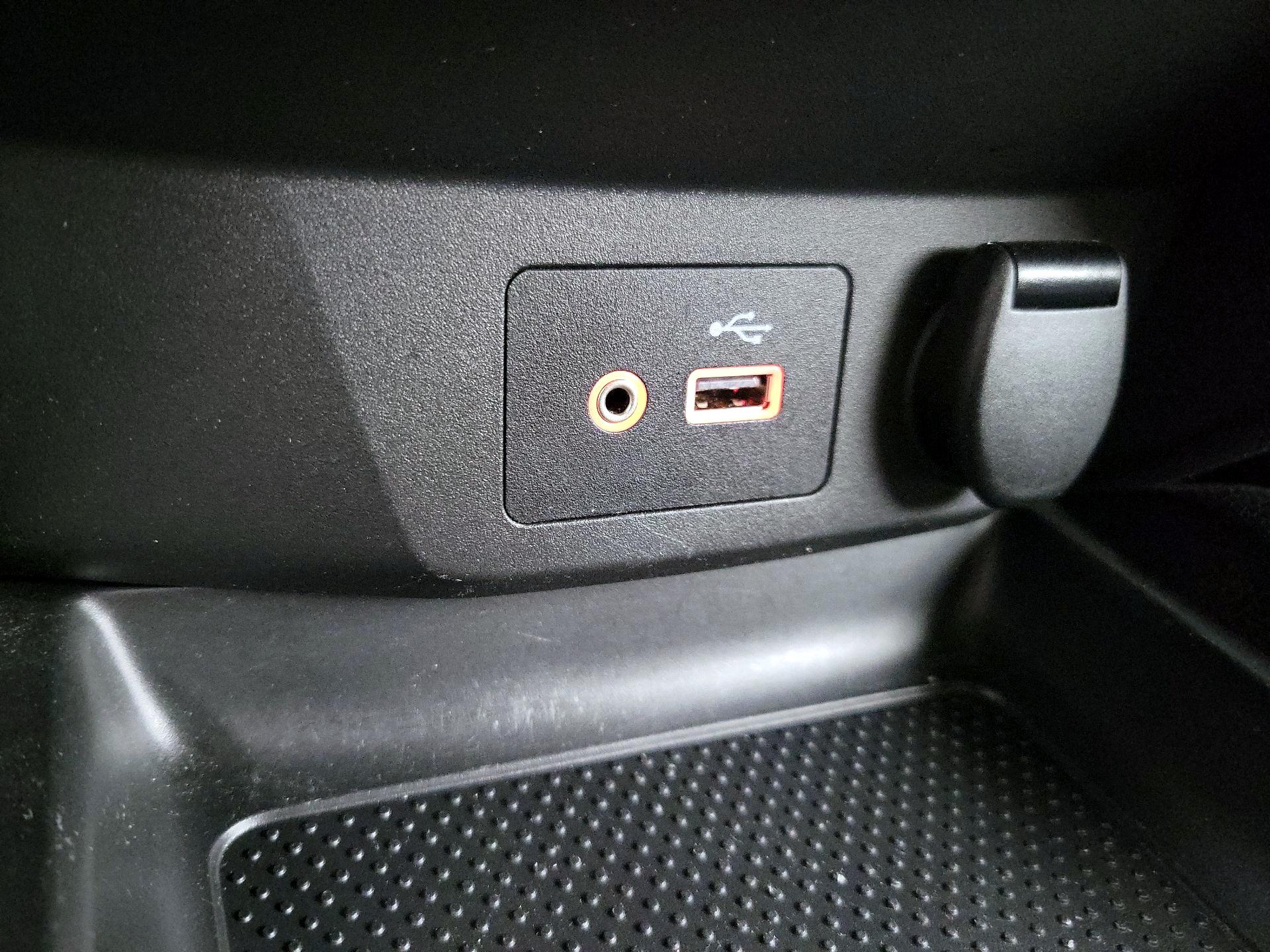 Thumbnail: 2020 Nissan Rogue Sport - 18